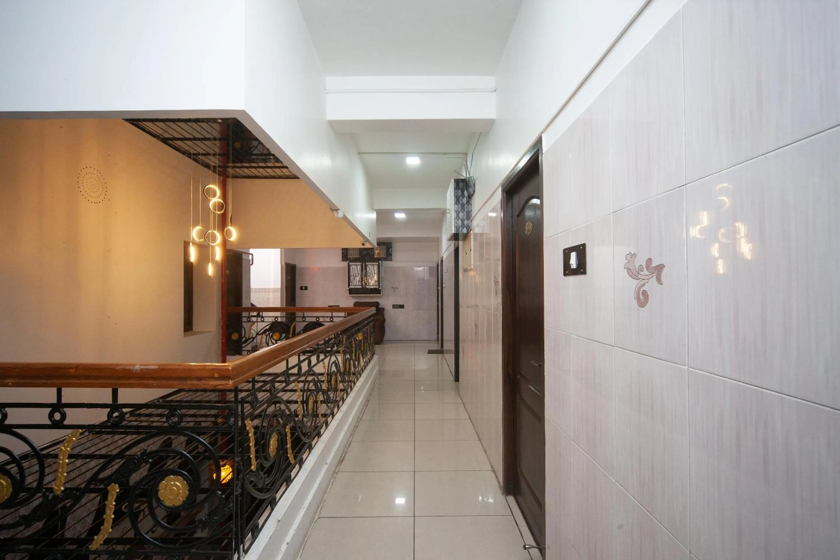 Nightclub / DJ in Peace Residency