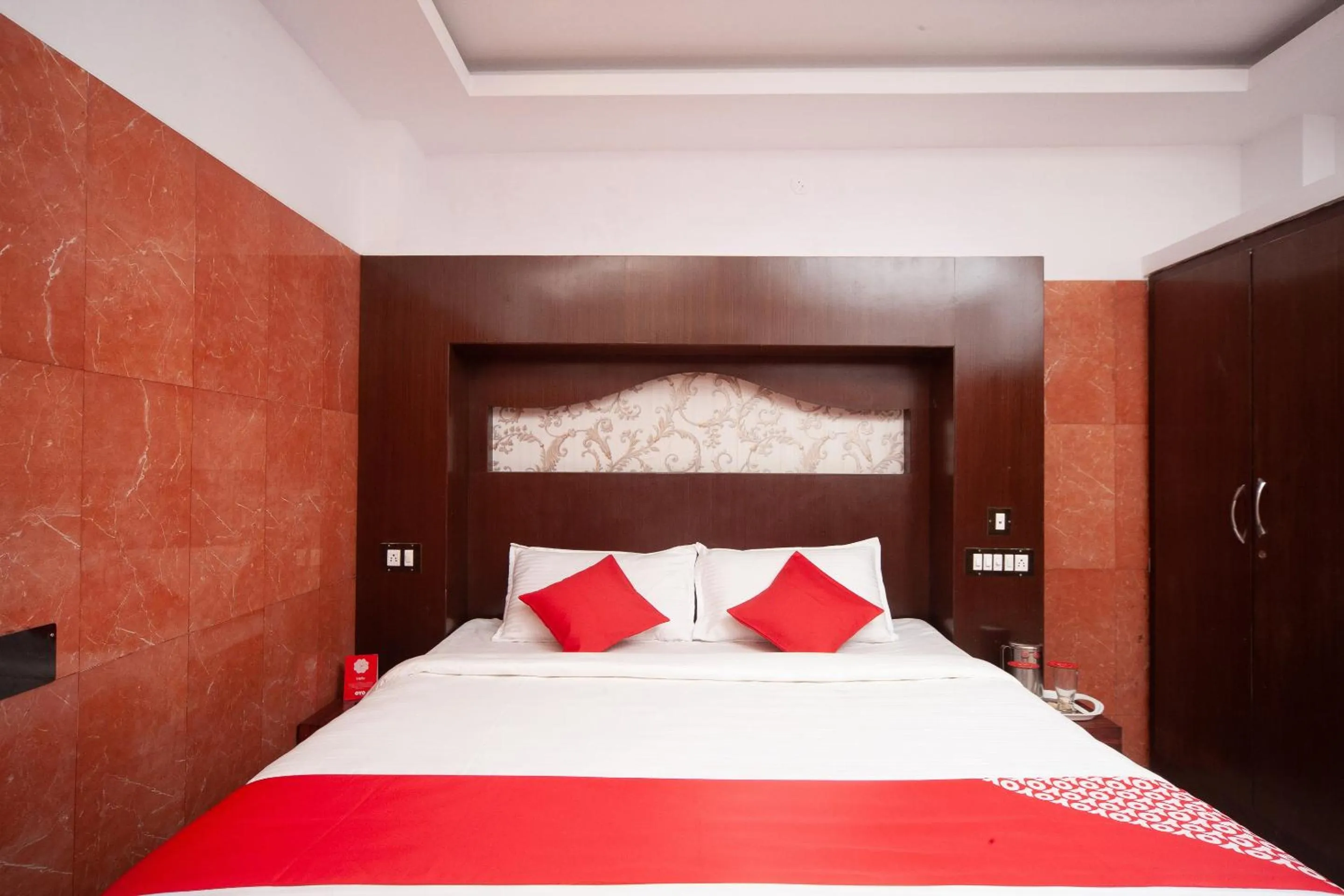 Bed in Peace Residency