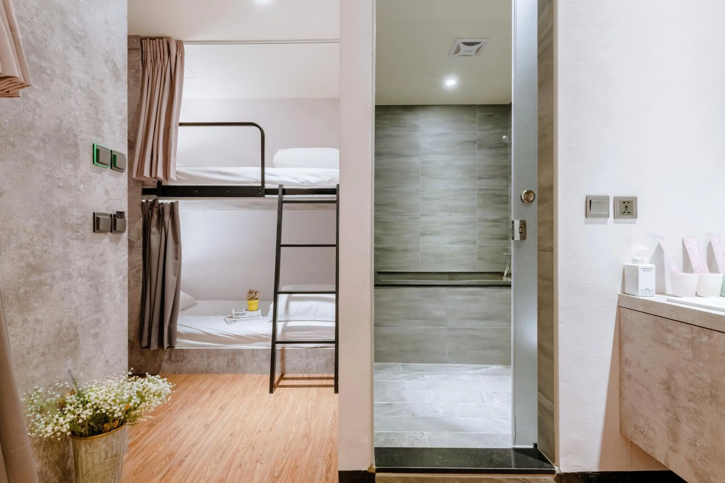 Photo of the whole room in Prince Hotel