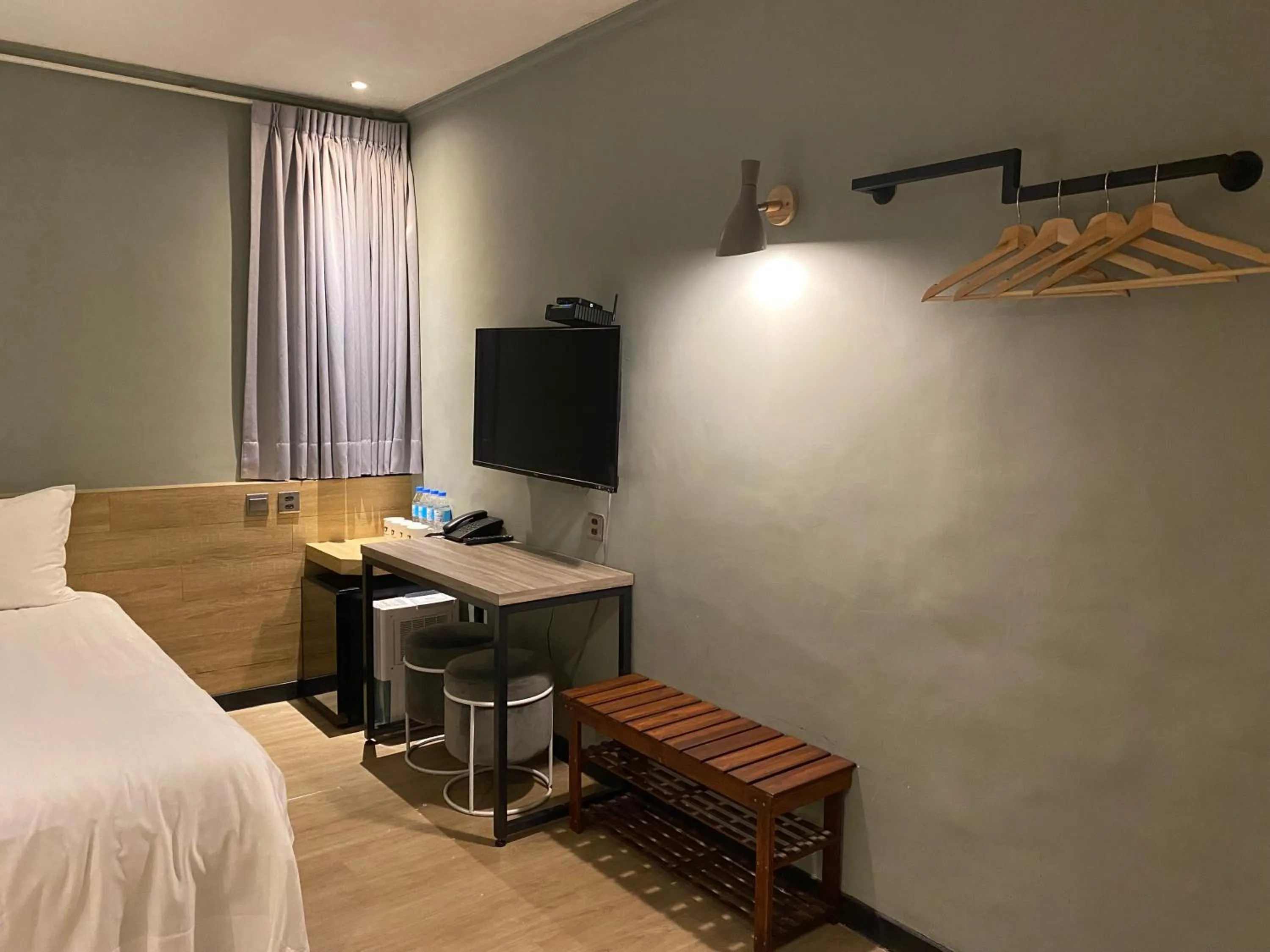 Bedroom, Bed in Prince Hotel