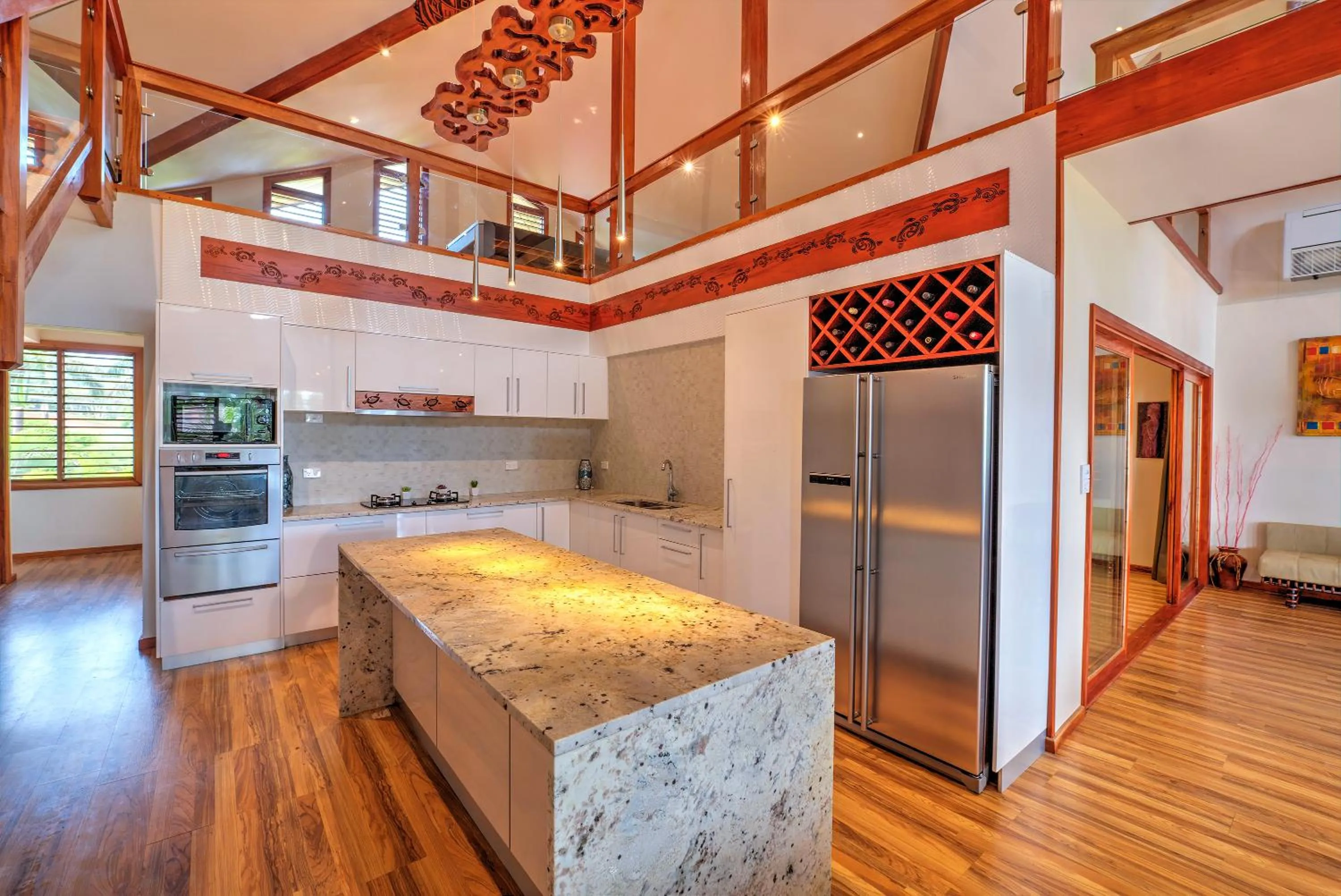 Kitchen or kitchenette in Maui Palms