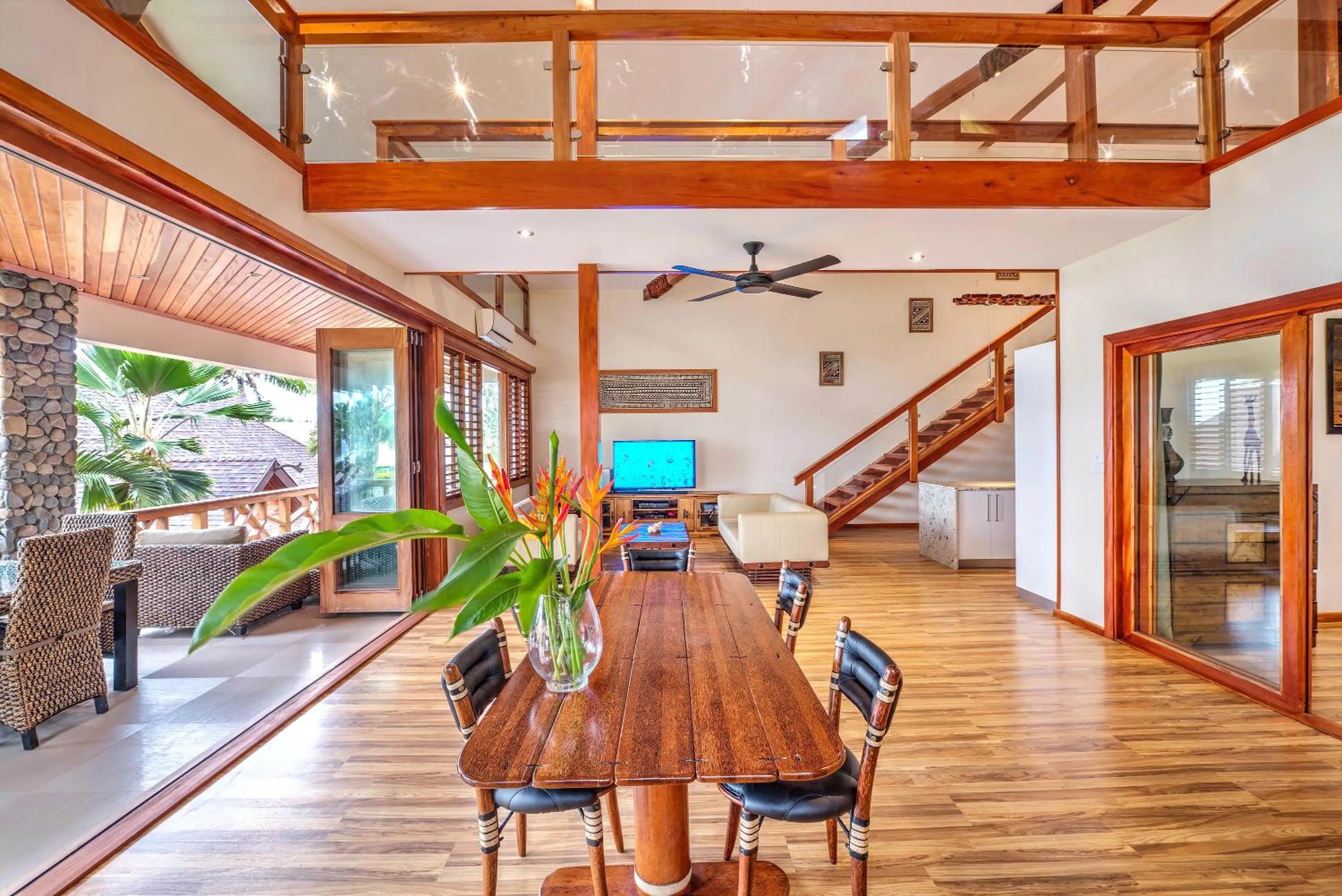 Living room in Maui Palms