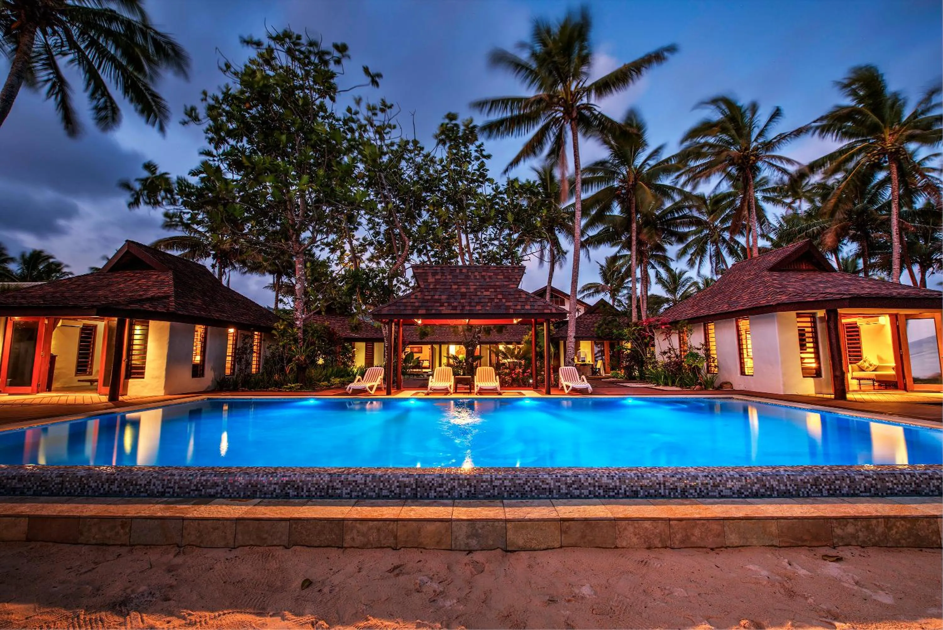 Sunset in Maui Palms