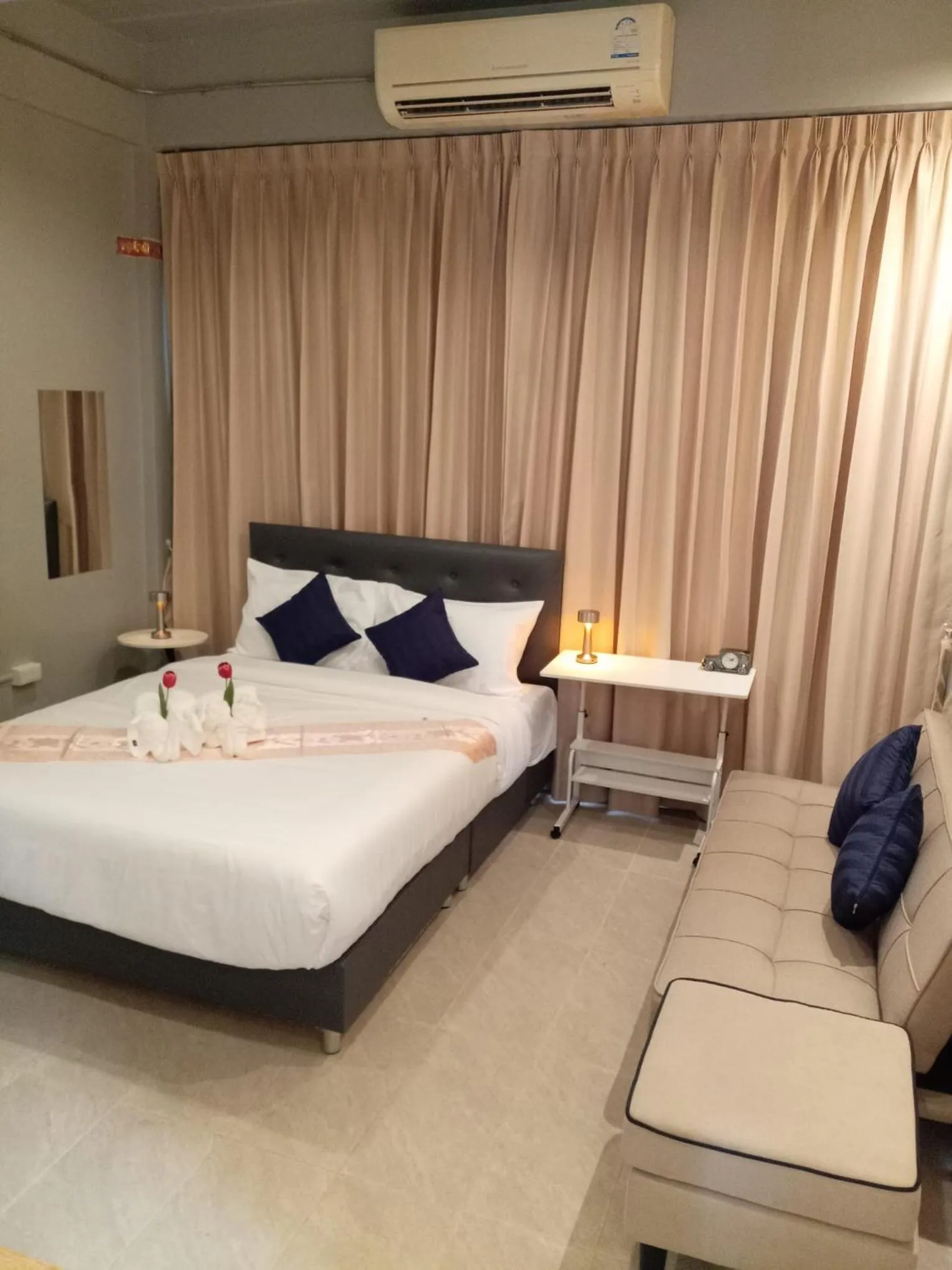 Bedroom, Bed in The Way Patong Hotel