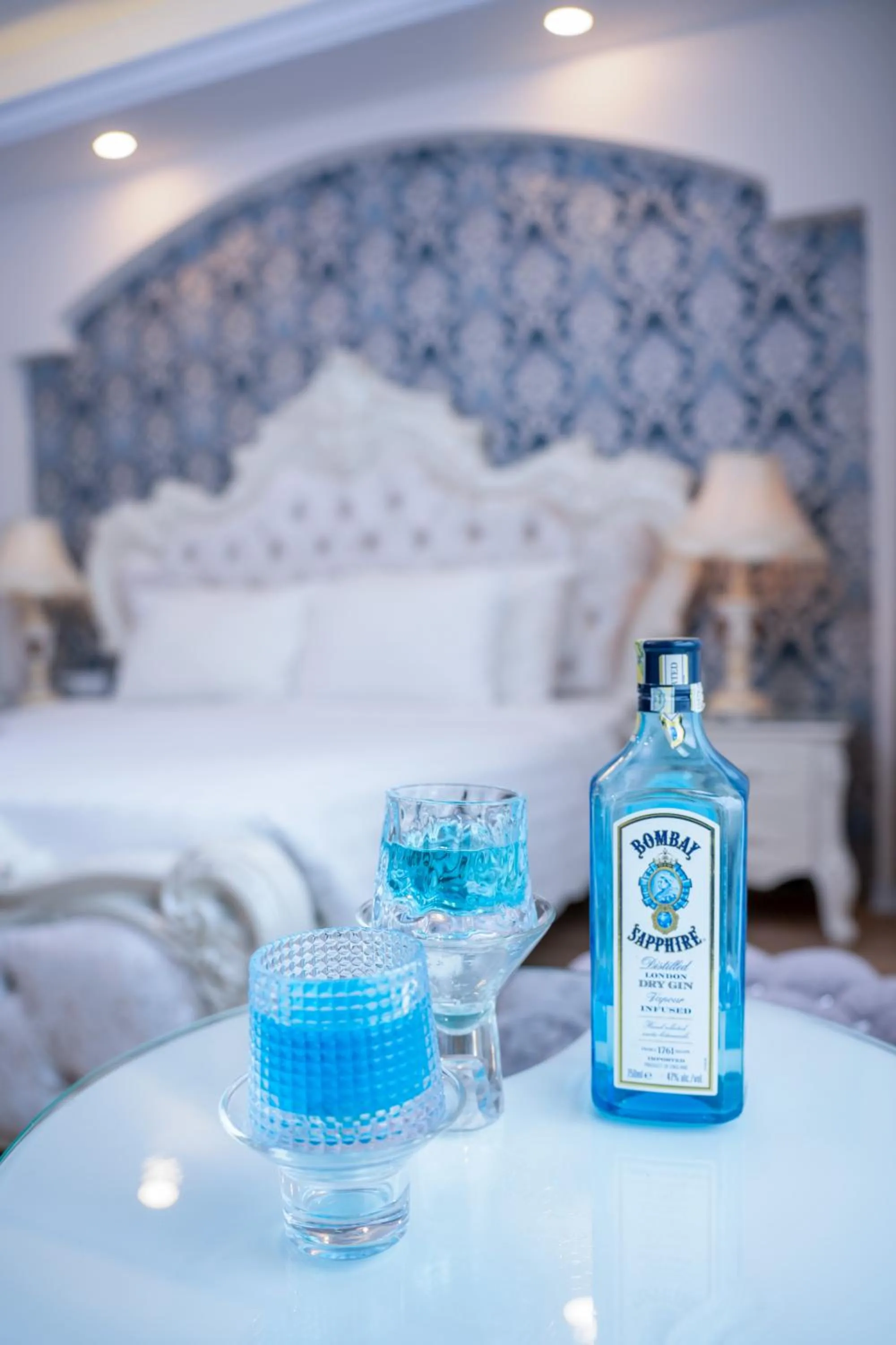 Bed in Royal Beach Hotel by THG