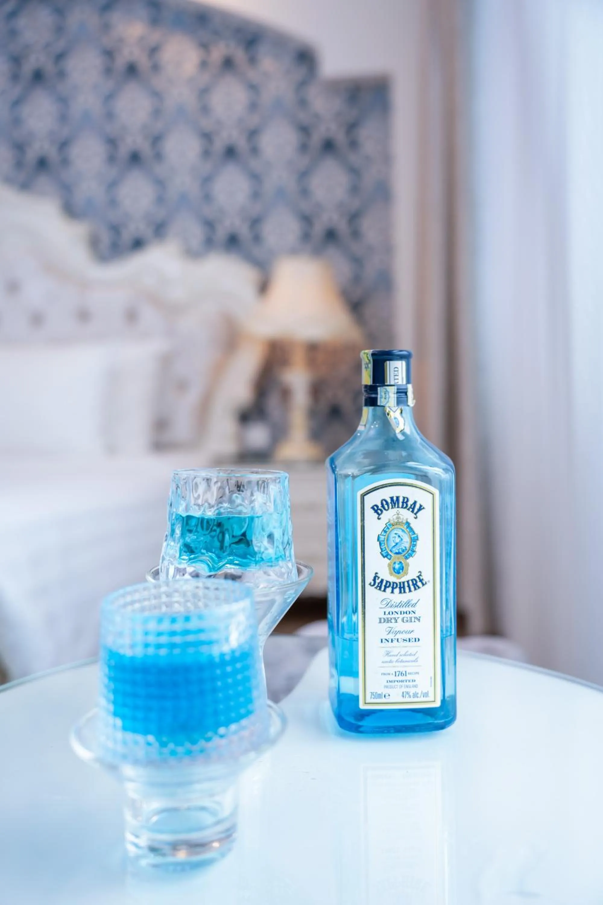 Drinks, Bed in Royal Beach Hotel by THG