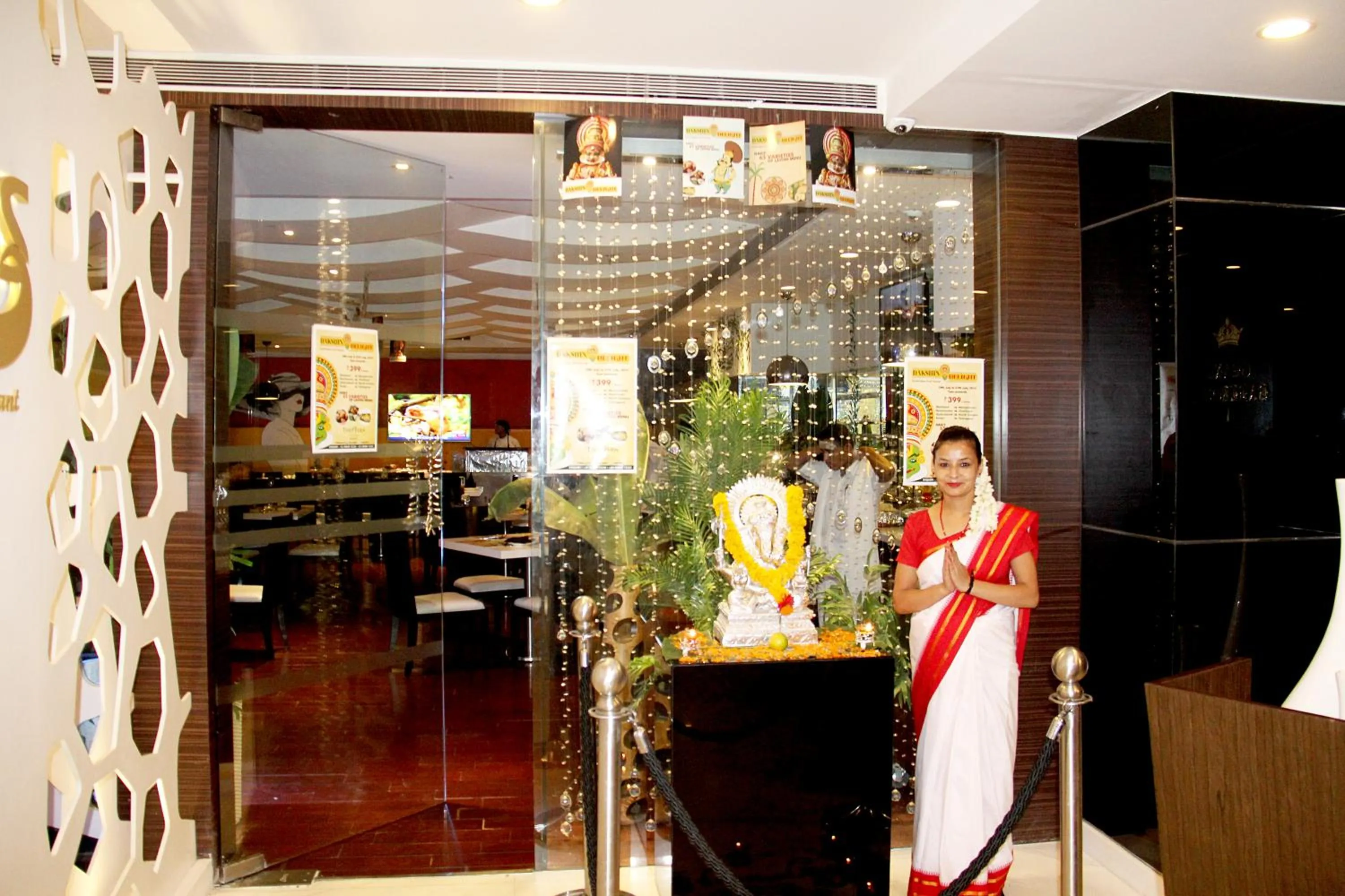 Restaurant/places to eat in The Fern Residency Rajkot