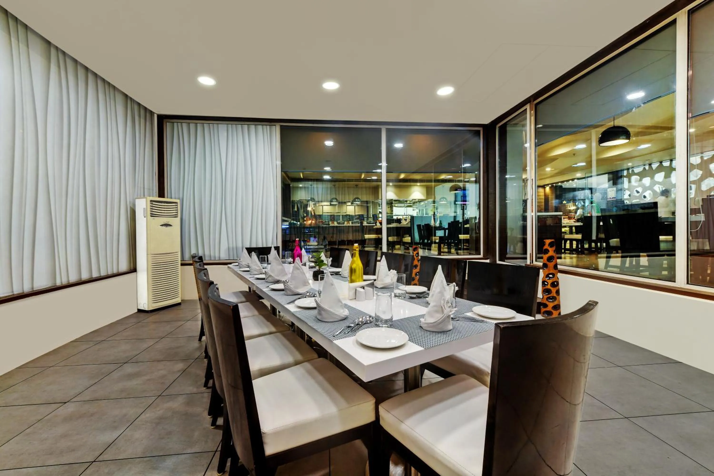Restaurant/places to eat in The Fern Residency Rajkot