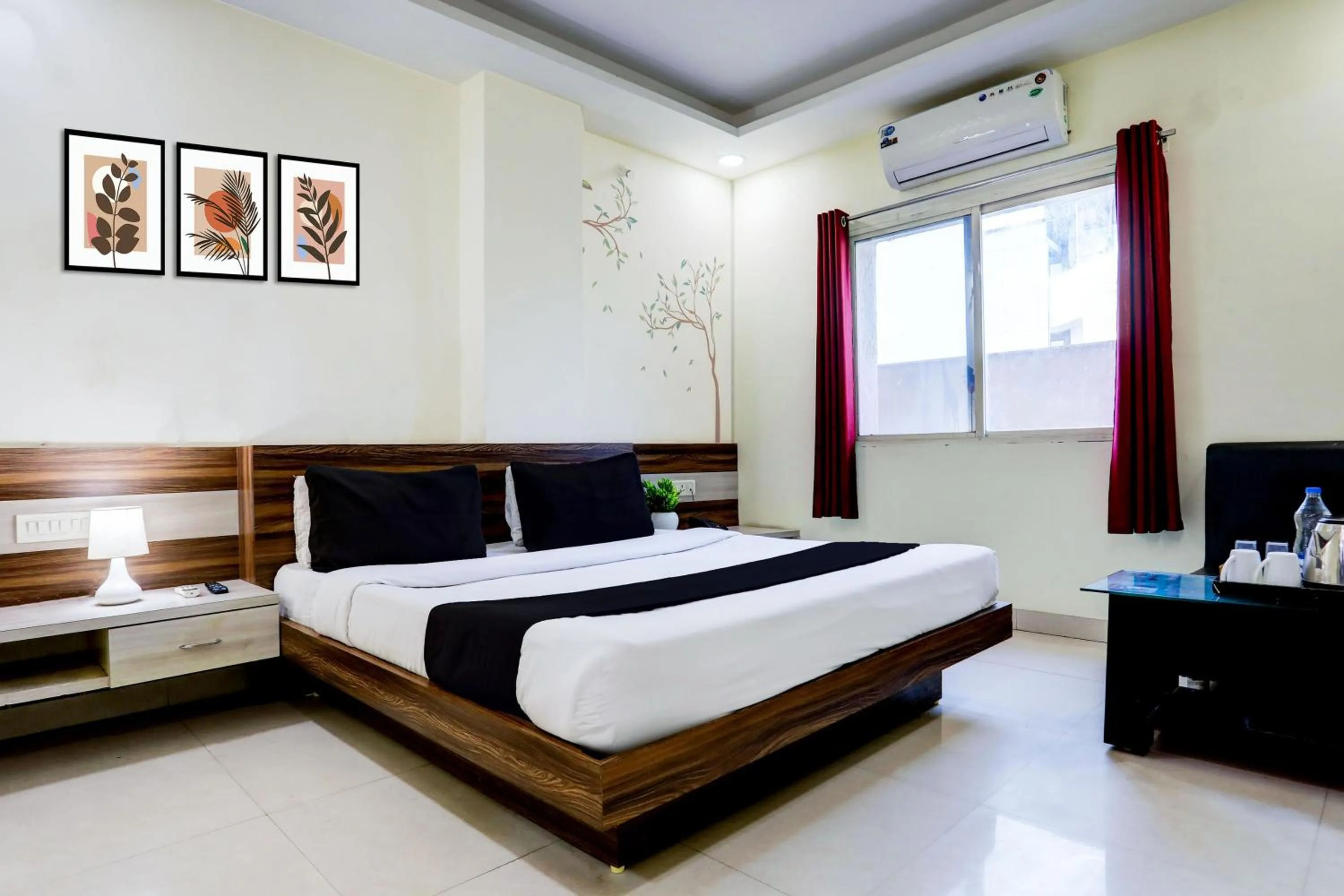 Bedroom, Bed in Townhouse Hoshangabad Road Near Aashima Mall