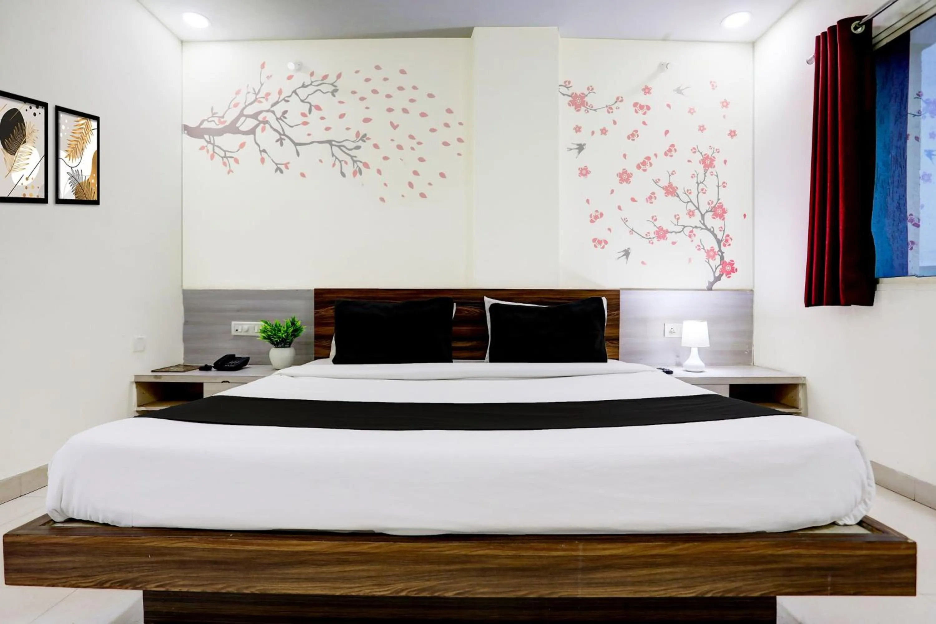 Bedroom, Bed in Townhouse Hoshangabad Road Near Aashima Mall