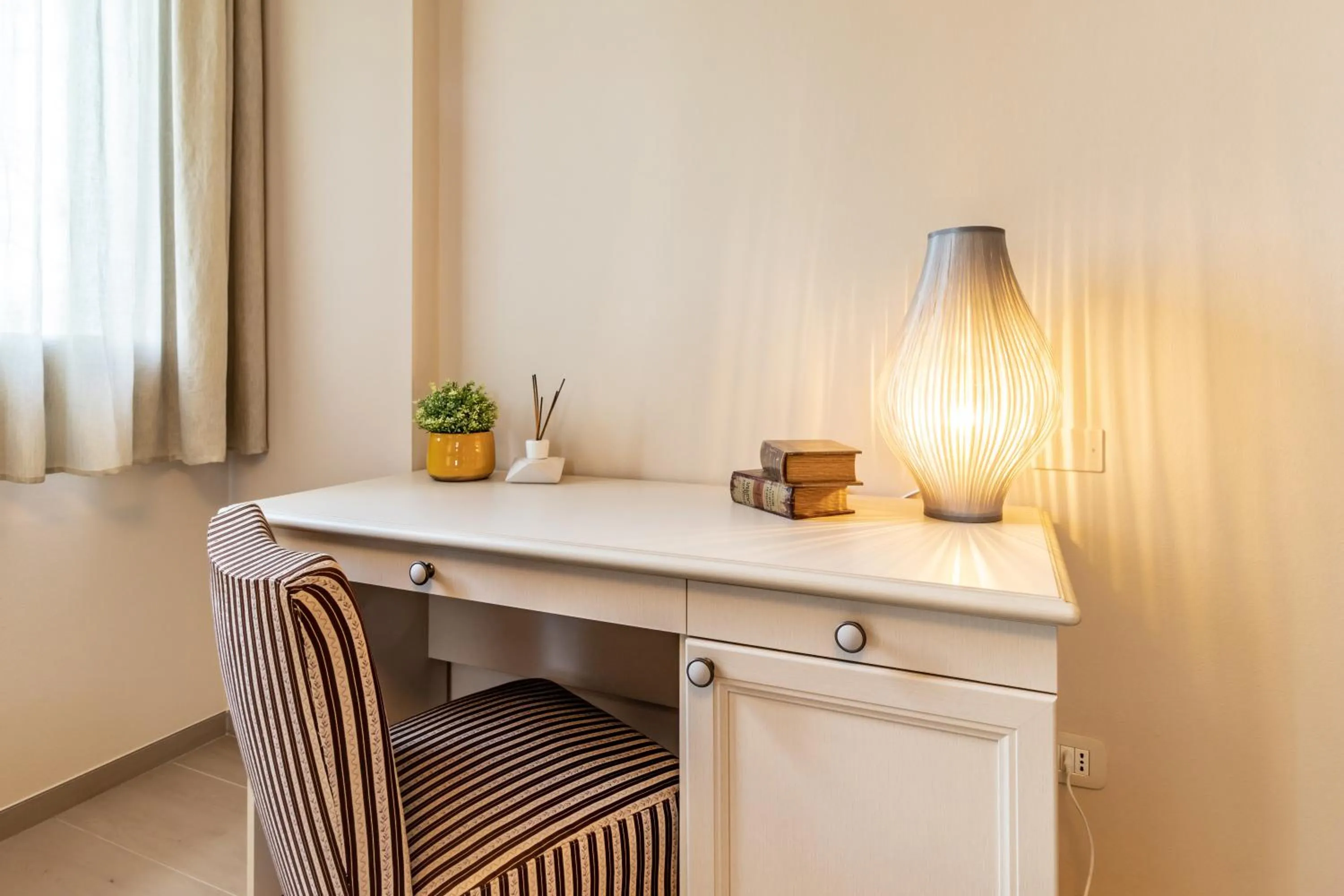 hair dresser in Monteborre