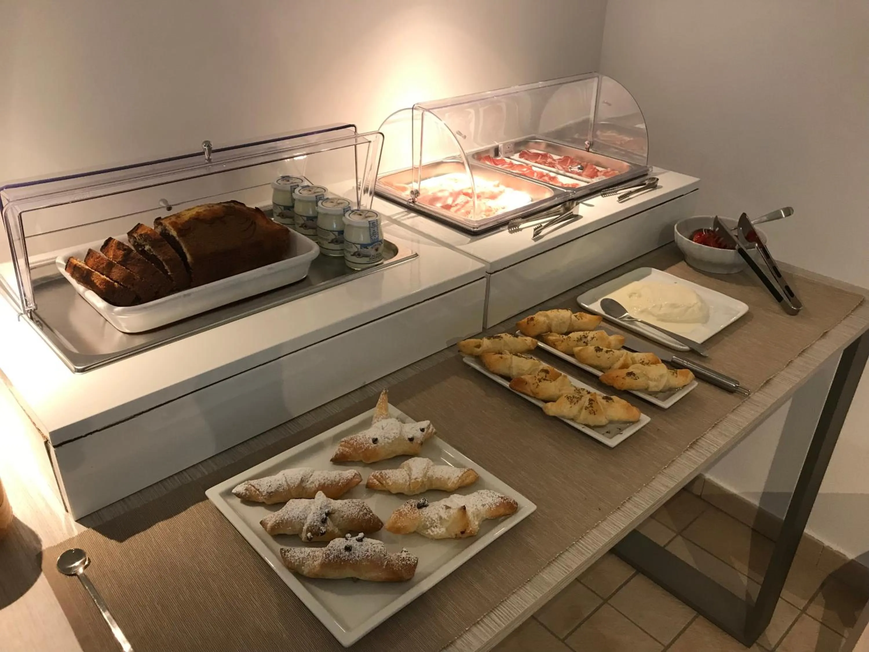 Breakfast in Monteborre