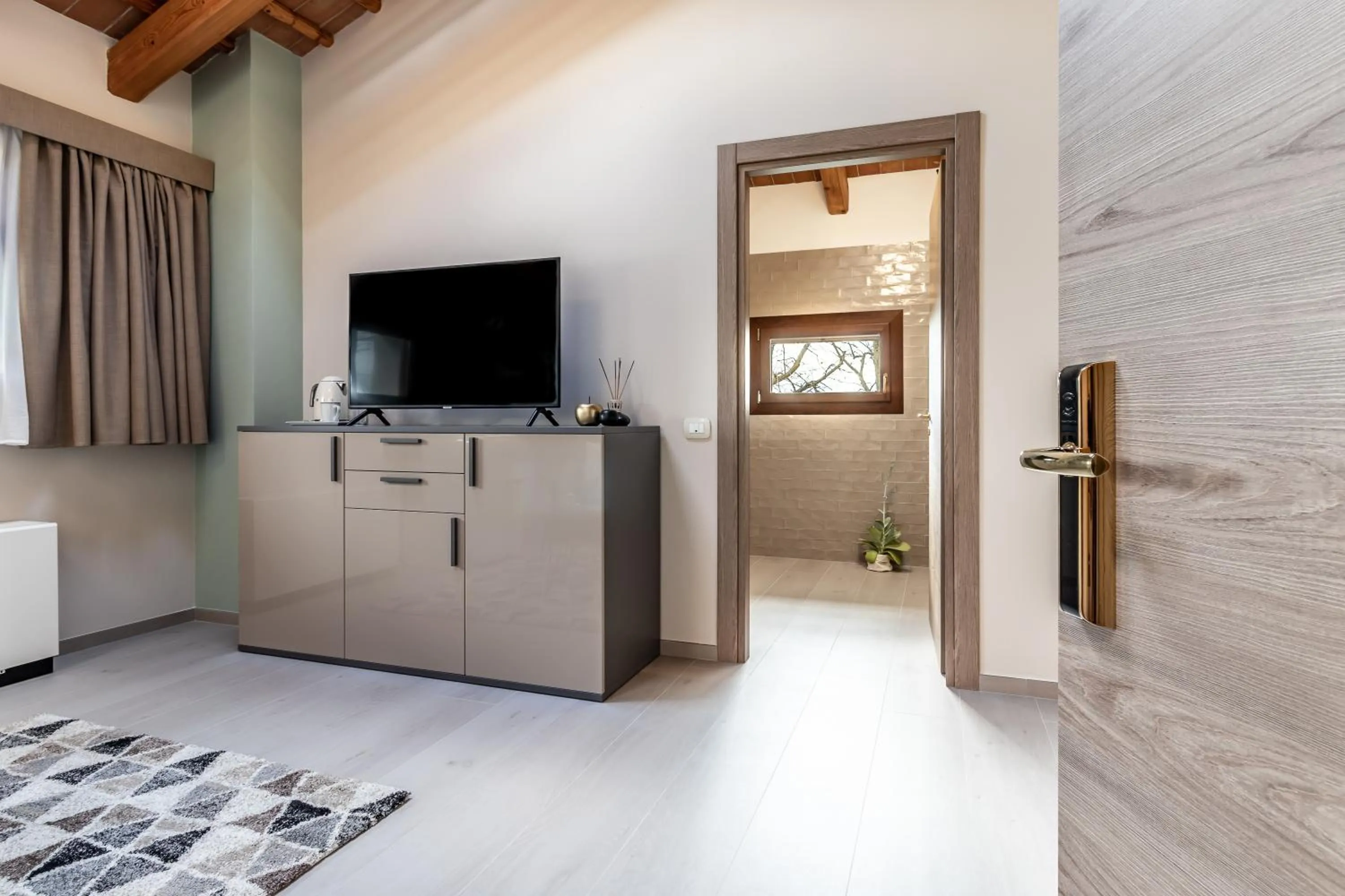 TV and multimedia in Monteborre