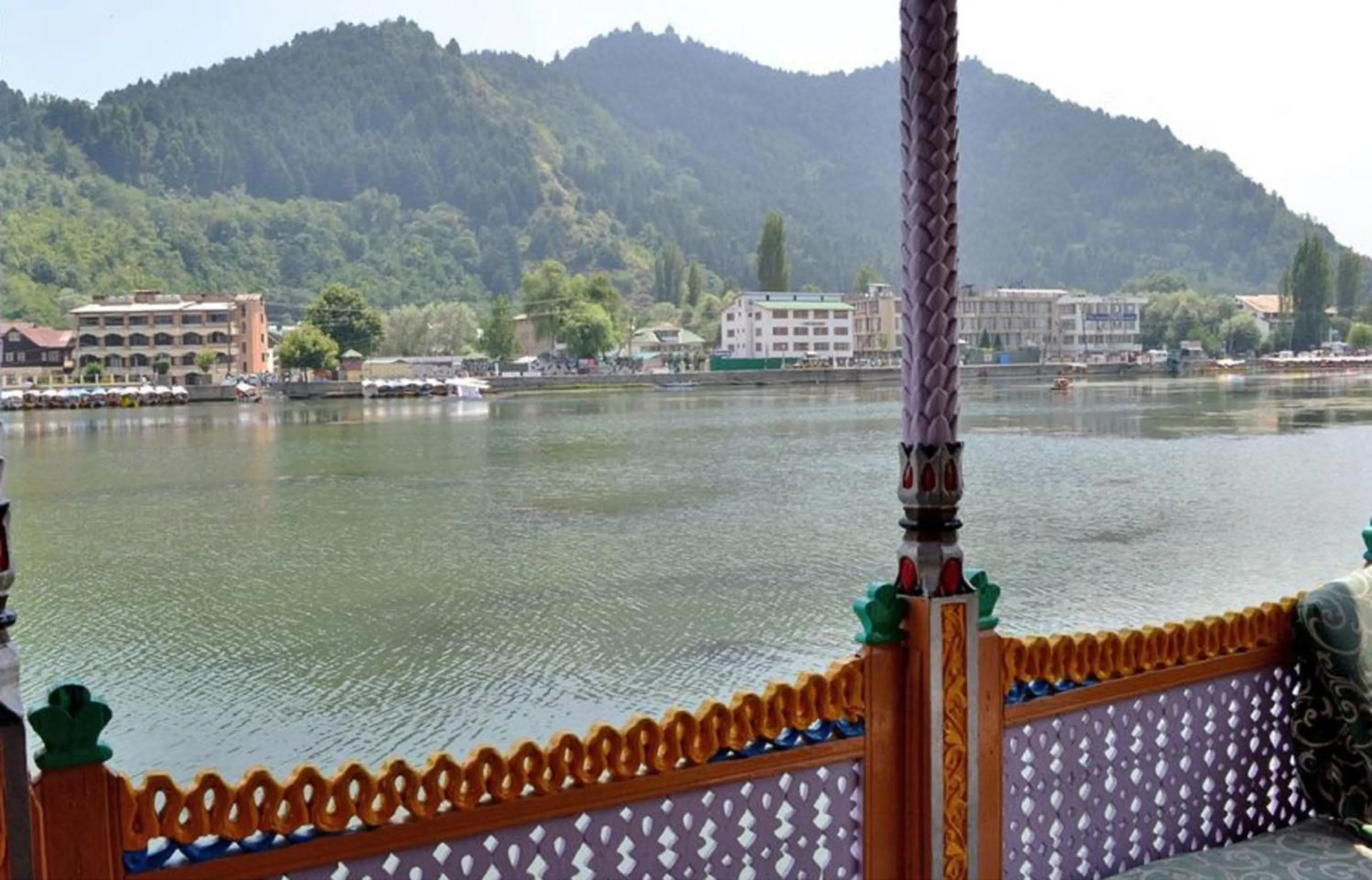 Seating area in De Laila House Boat by Sterling
