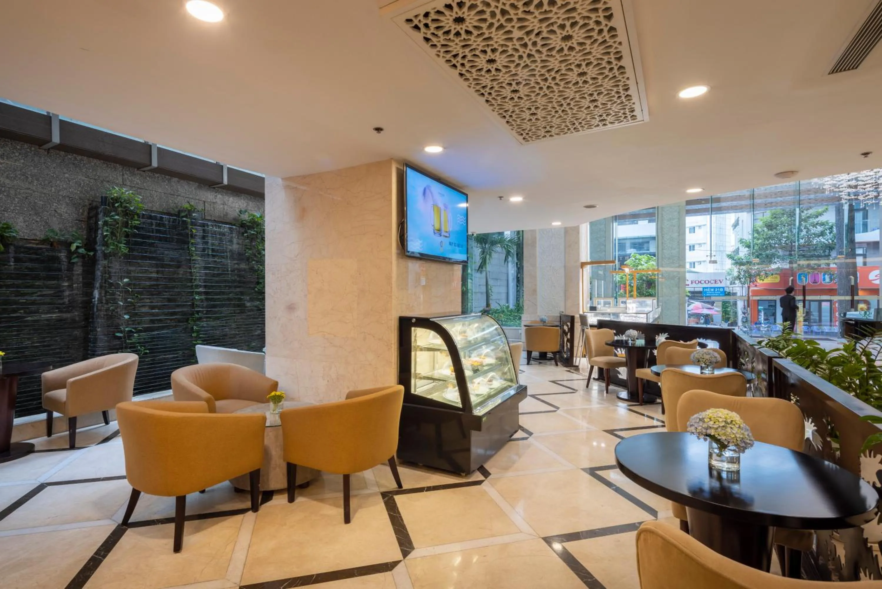 Lounge or bar in Eden Star Saigon Hotel