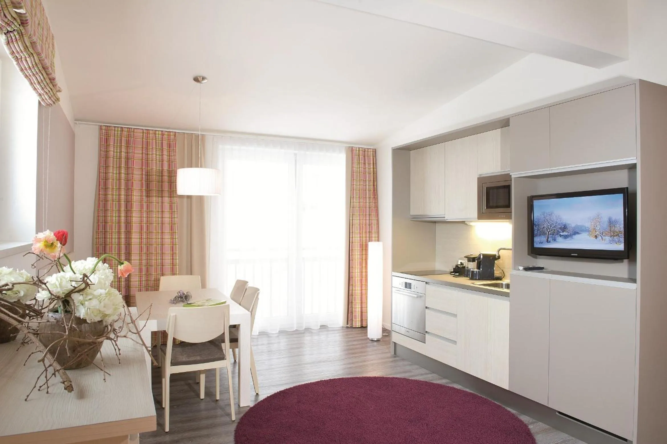 Kitchen or kitchenette in Hotel Holunderhof