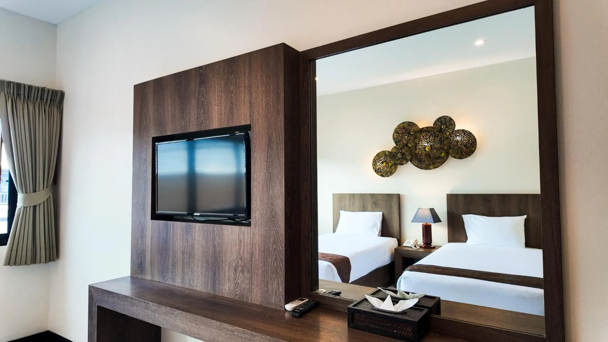 Bed in YouDee Hotel Patong - formerly Meir Jarr Hotel Patong