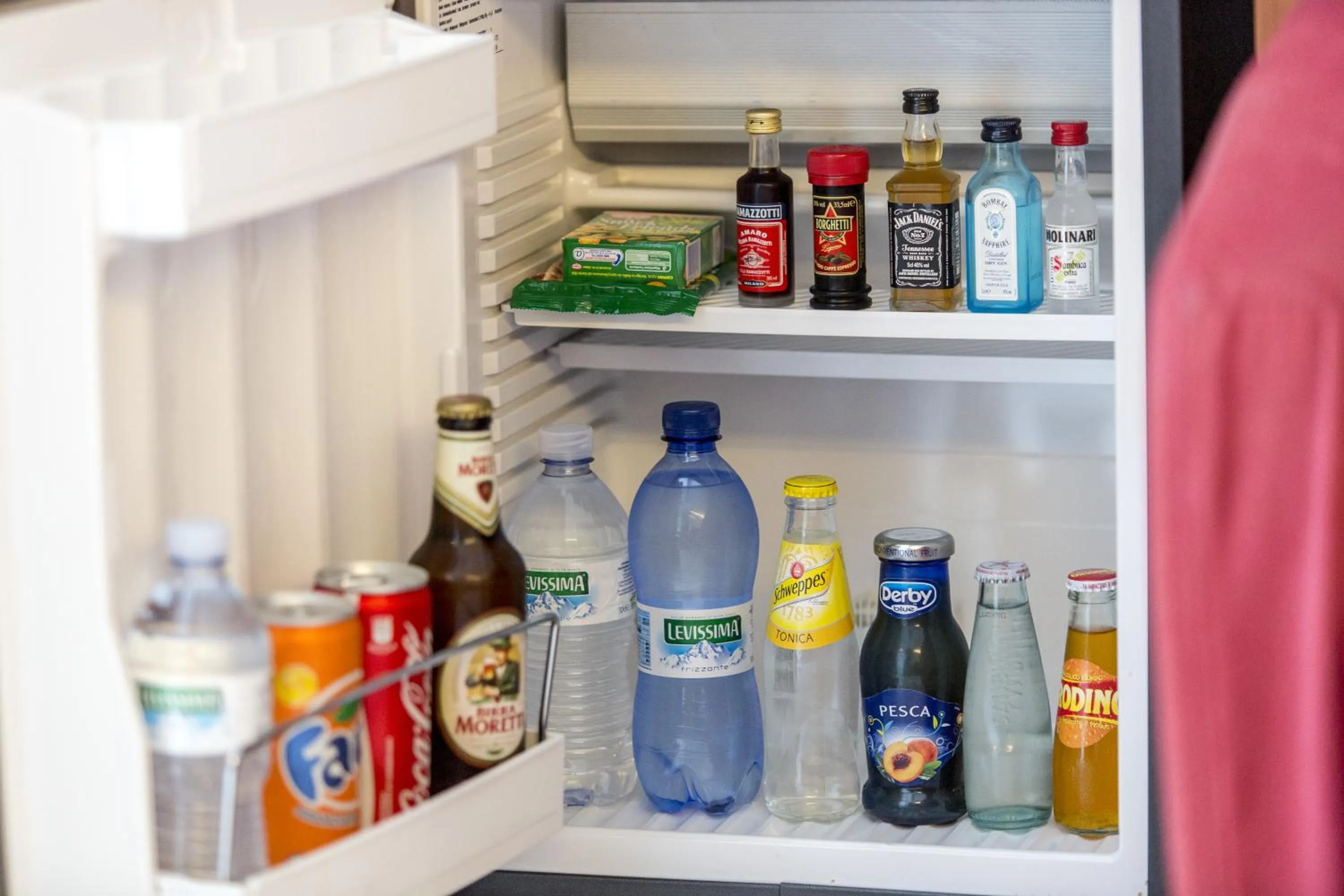 Food and drinks in Hotel Ambassador