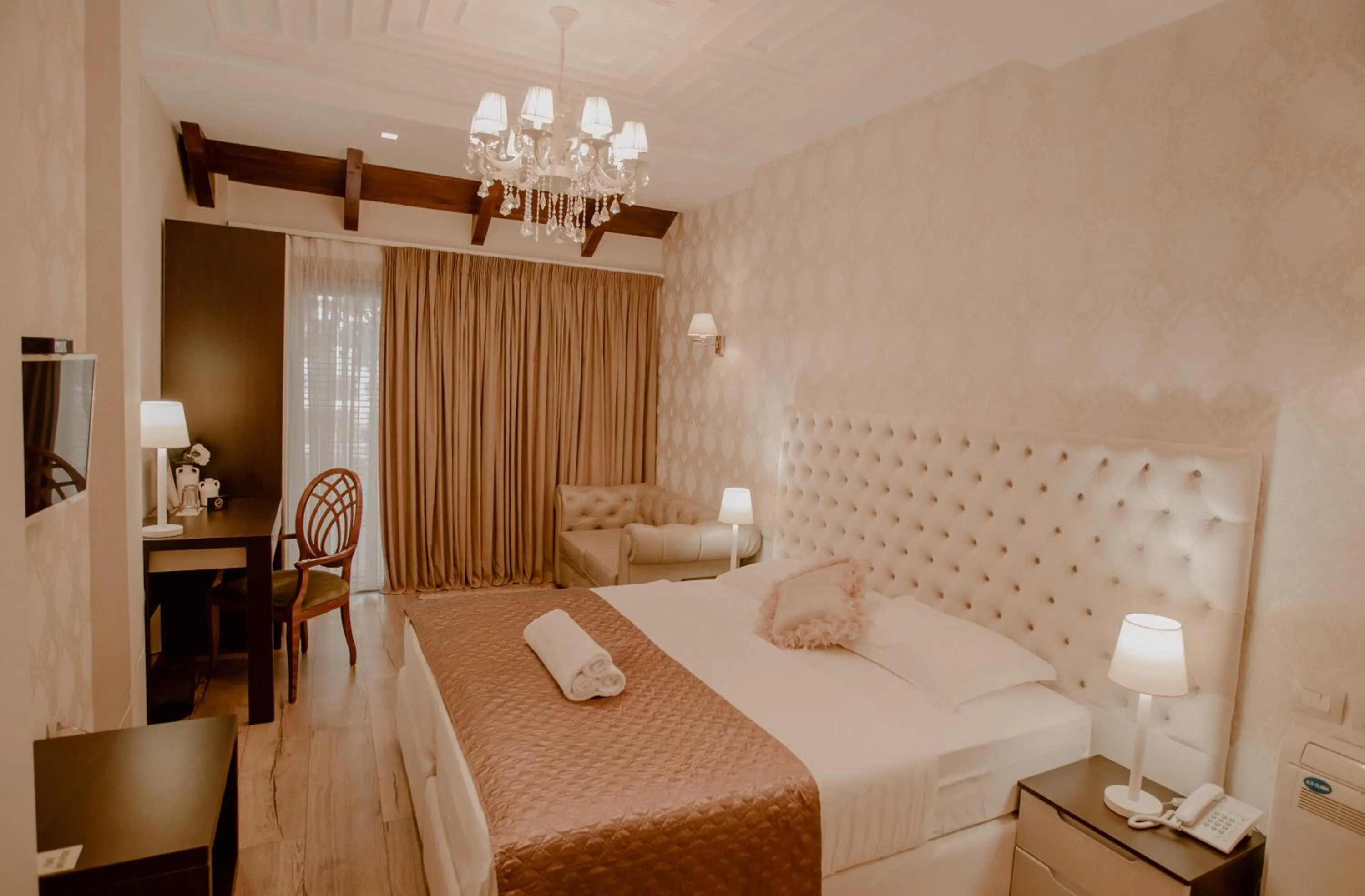 Bed in Green House Hotel & Restaurant