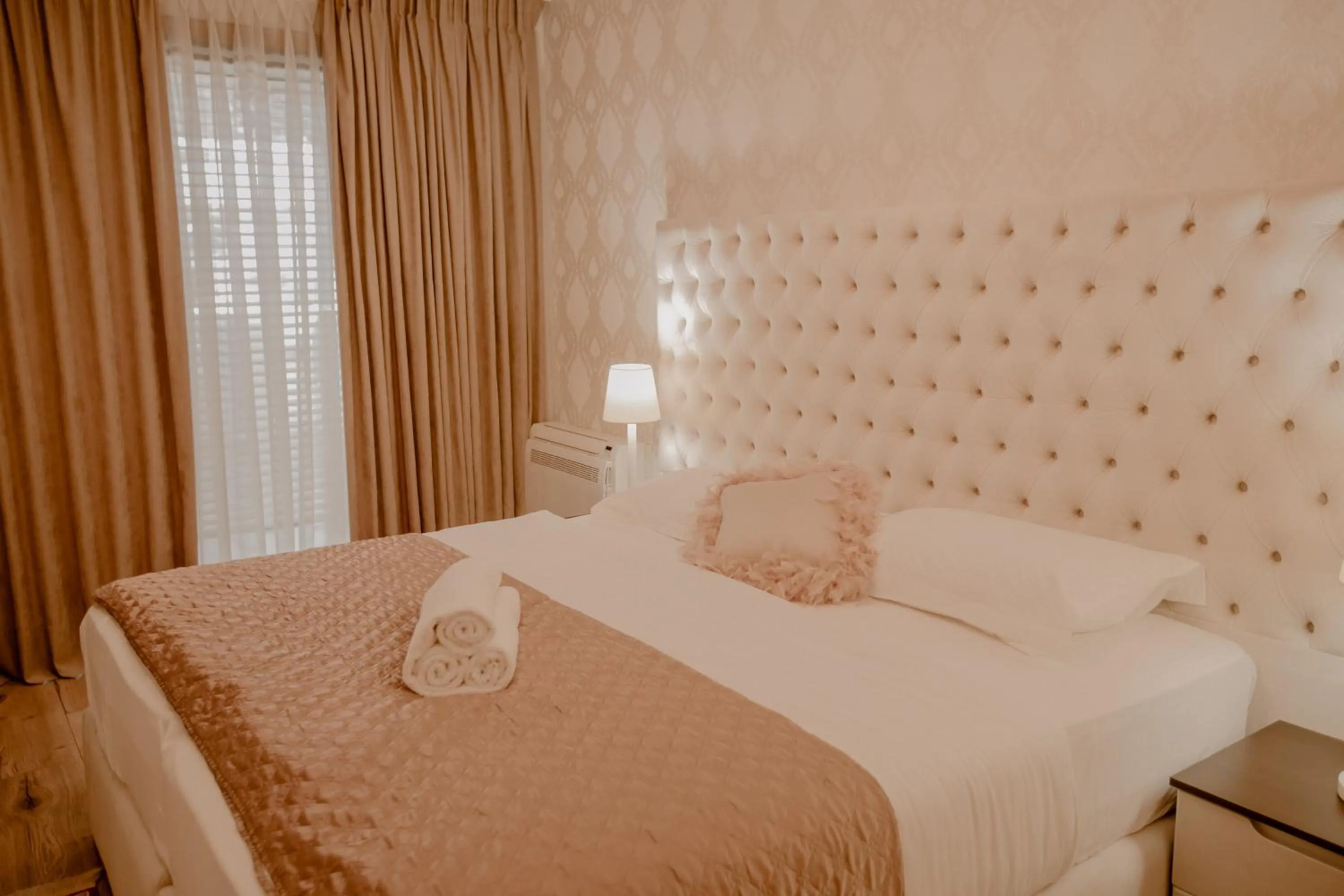 Bed in Green House Hotel & Restaurant