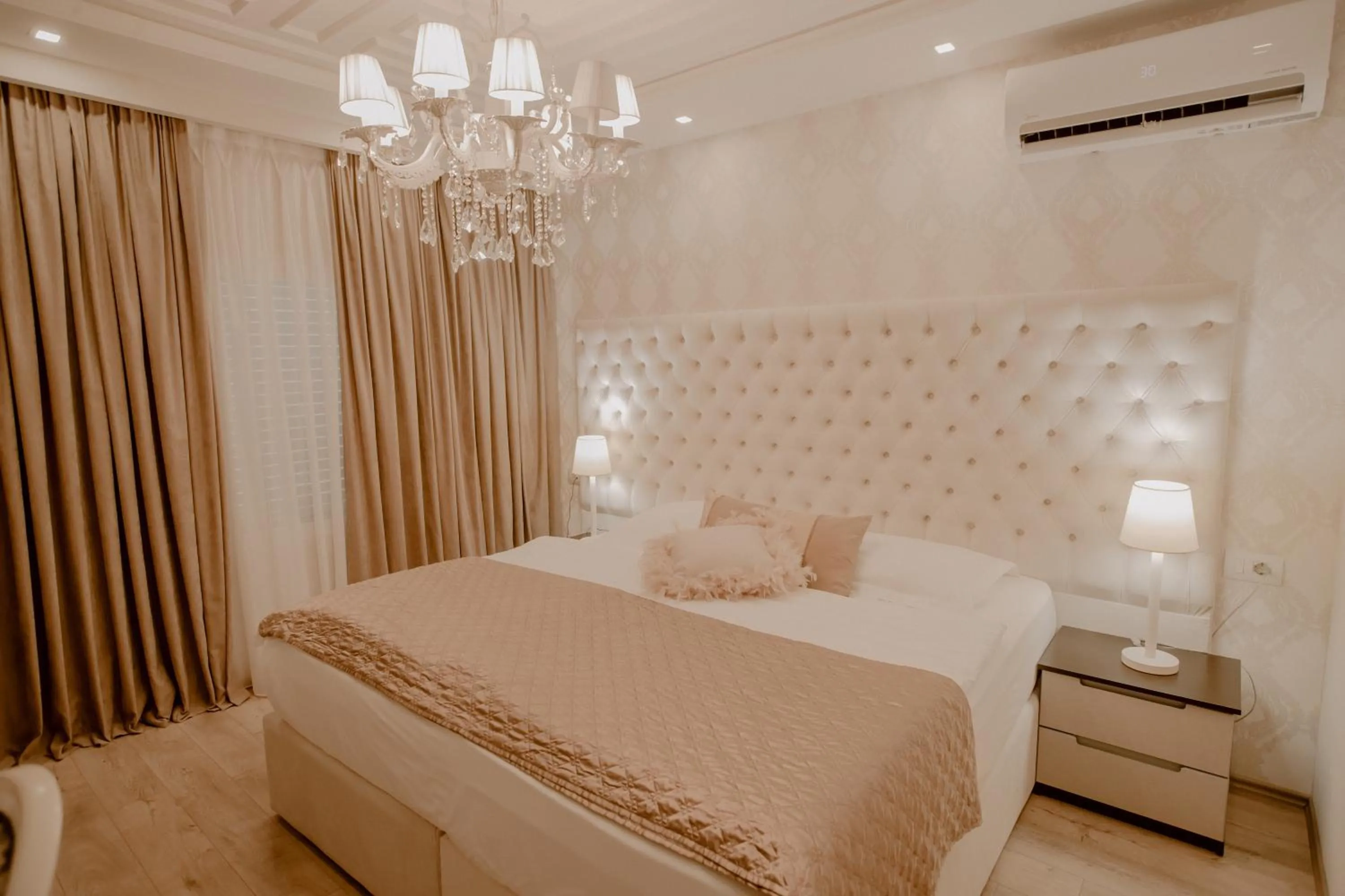 Bed in Green House Hotel & Restaurant