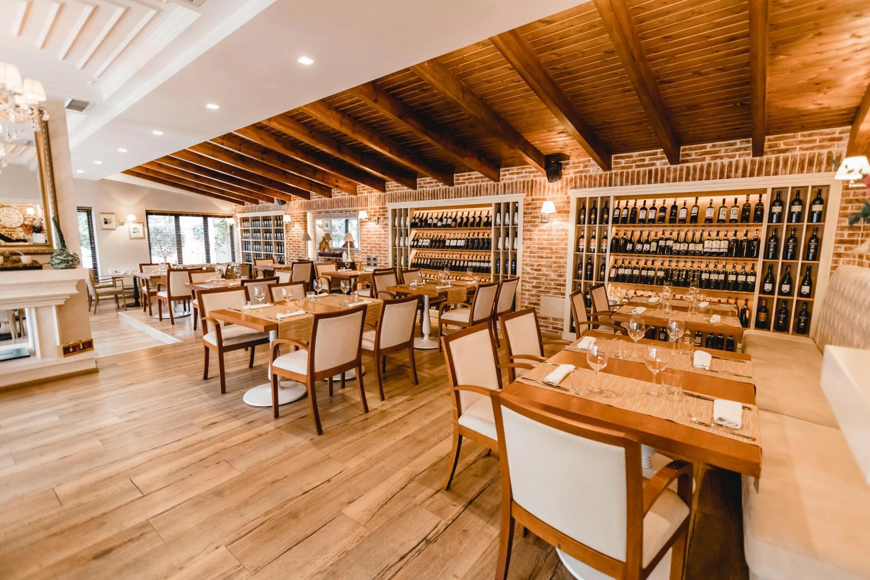 Green House Hotel & Restaurant