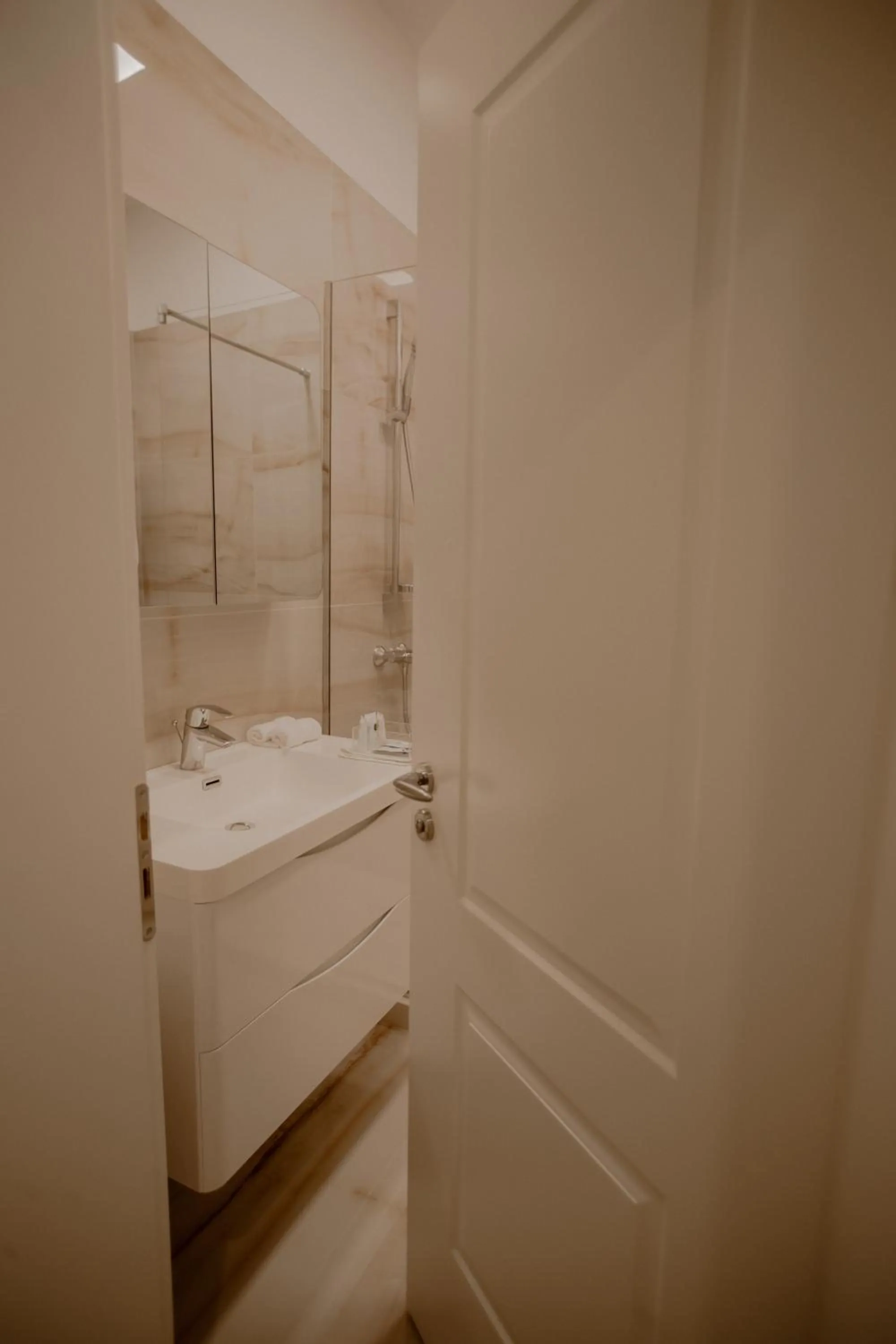 Green House Hotel & Restaurant