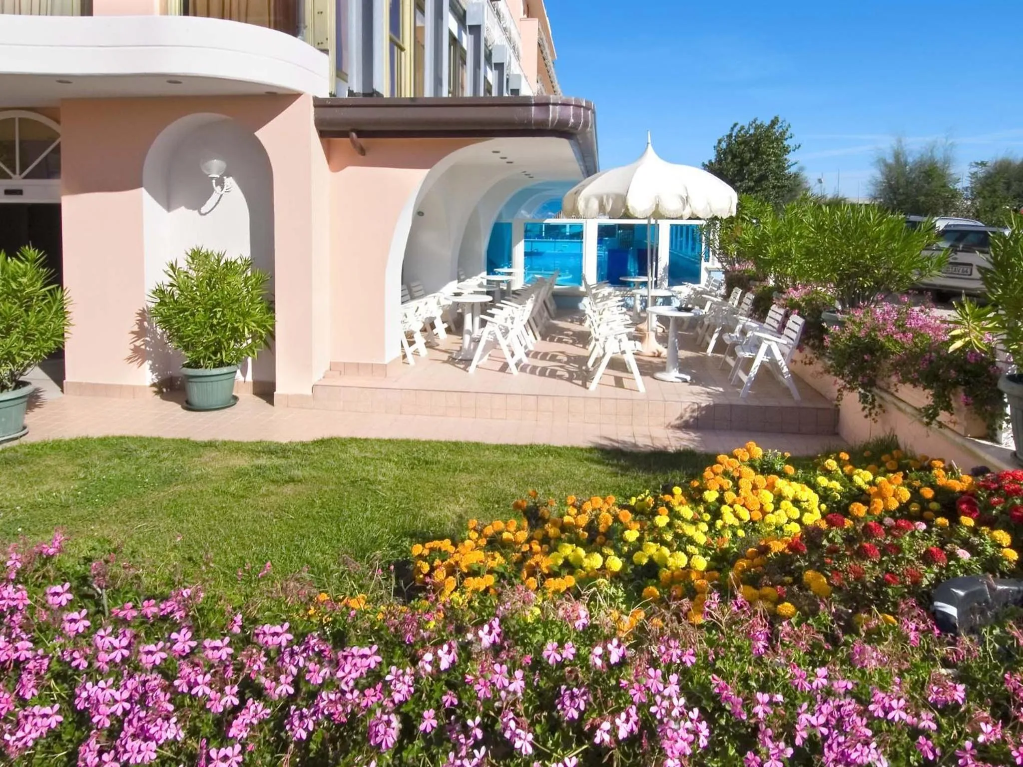 Garden in Hotel Mayflower