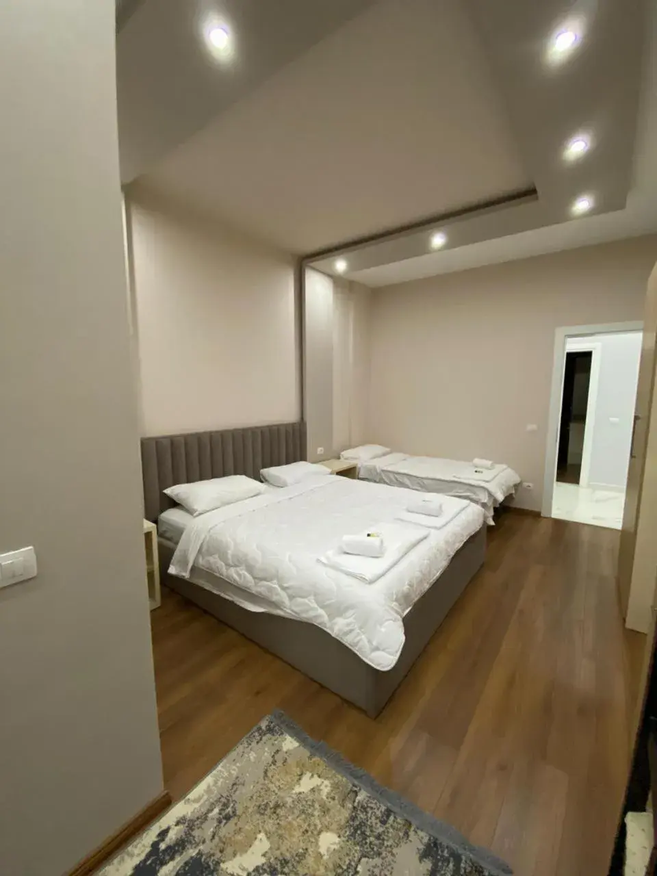 Twin Room in Hotel Holiday Twin Room in Hotel Holiday