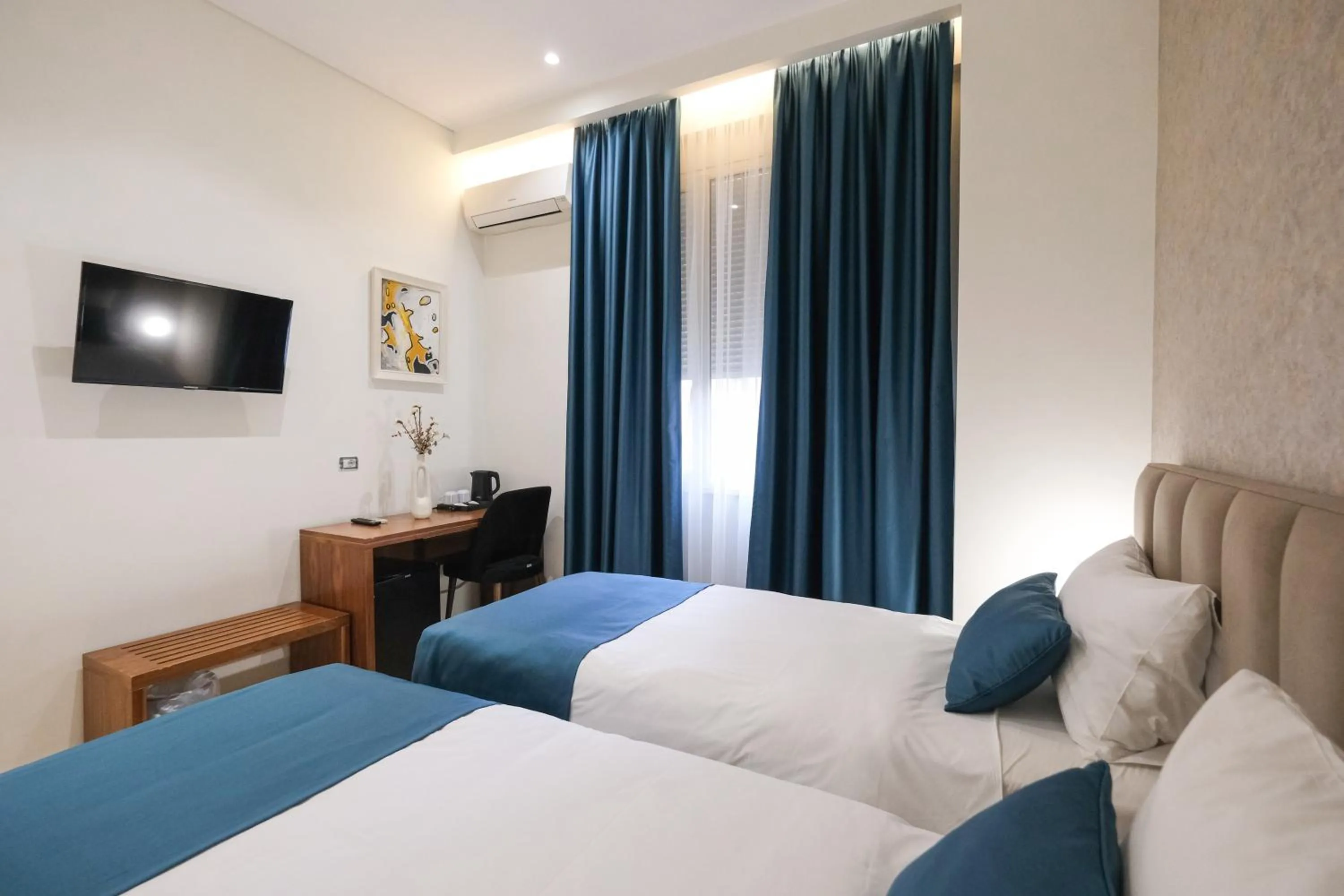 Bedroom, Bed in Golden City Hotel , Tirana