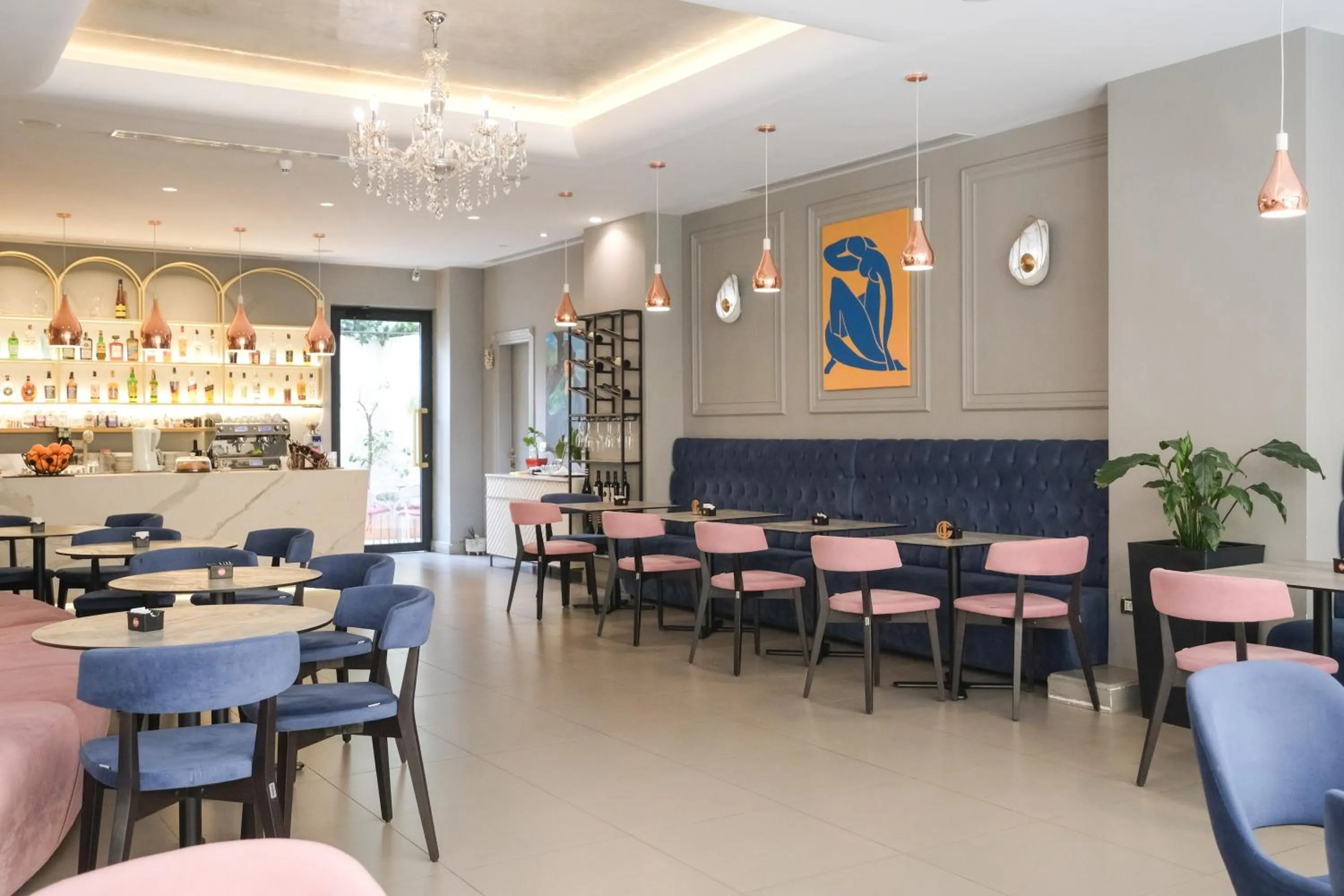 Lounge or bar in Golden City Hotel , Tirana