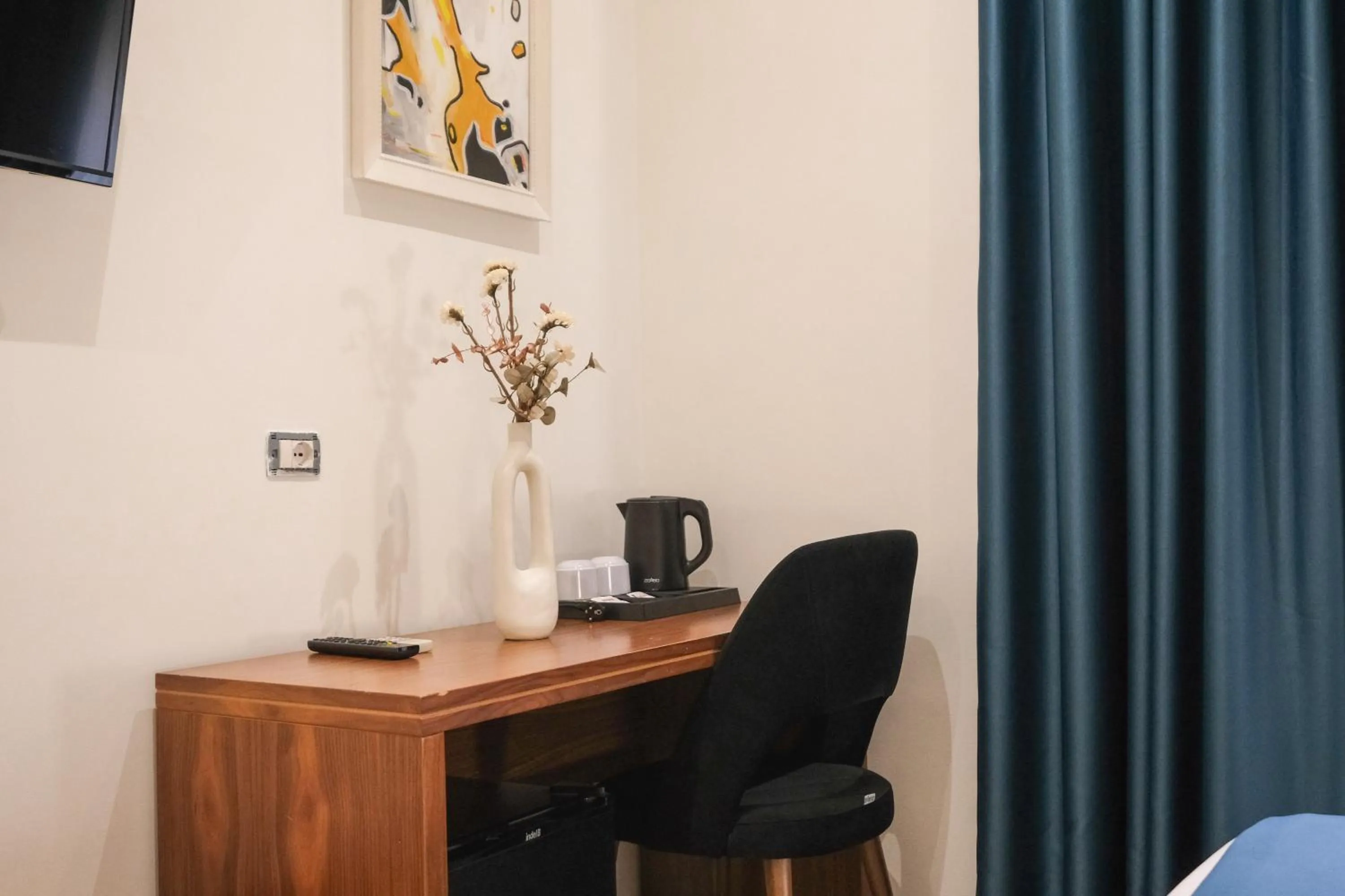 Coffee/tea facilities in Golden City Hotel , Tirana