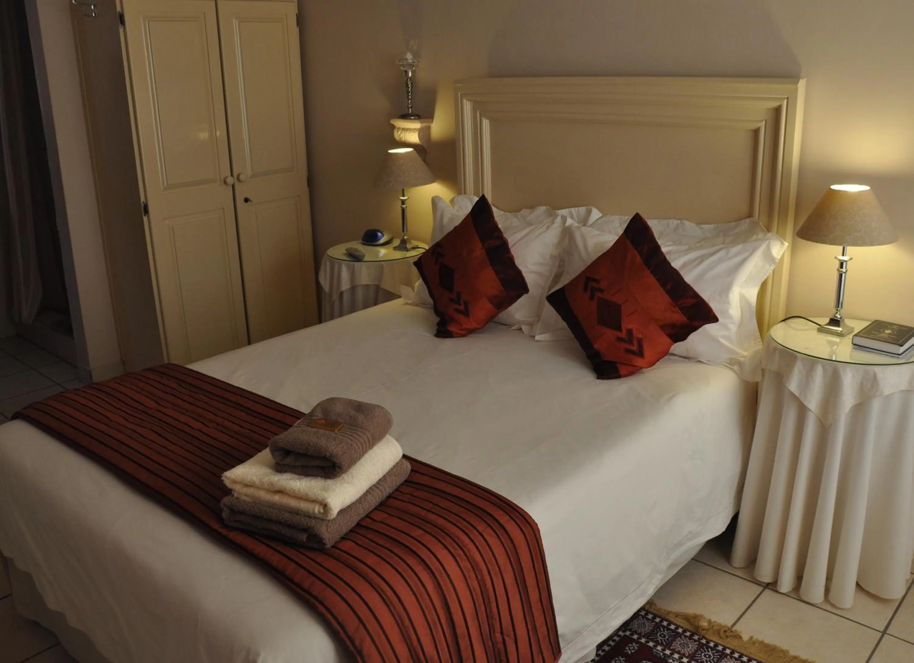 Bedroom, Bed in Pilgrims Delight Guest House