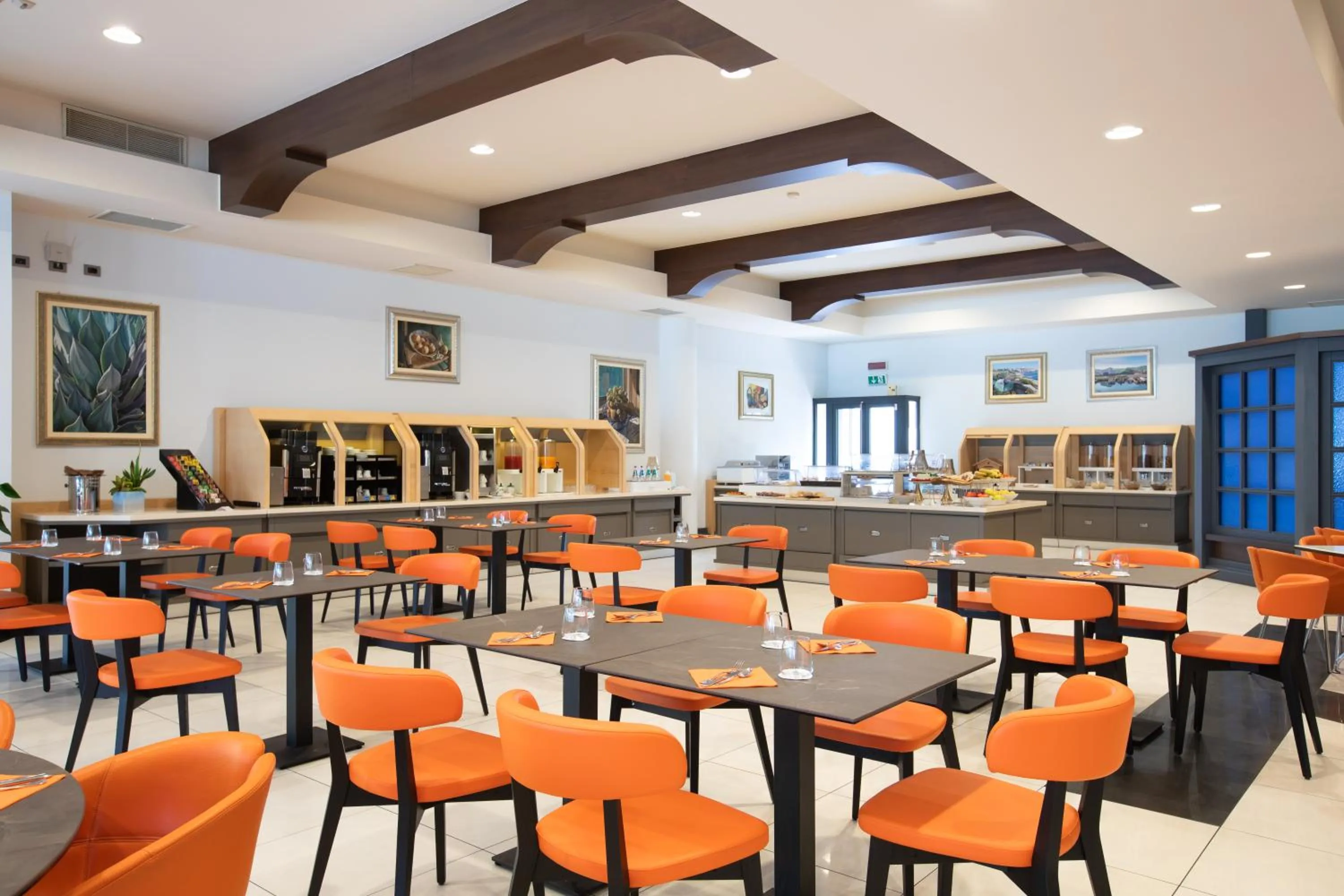 Restaurant/places to eat in Lu' Hotel Carbonia