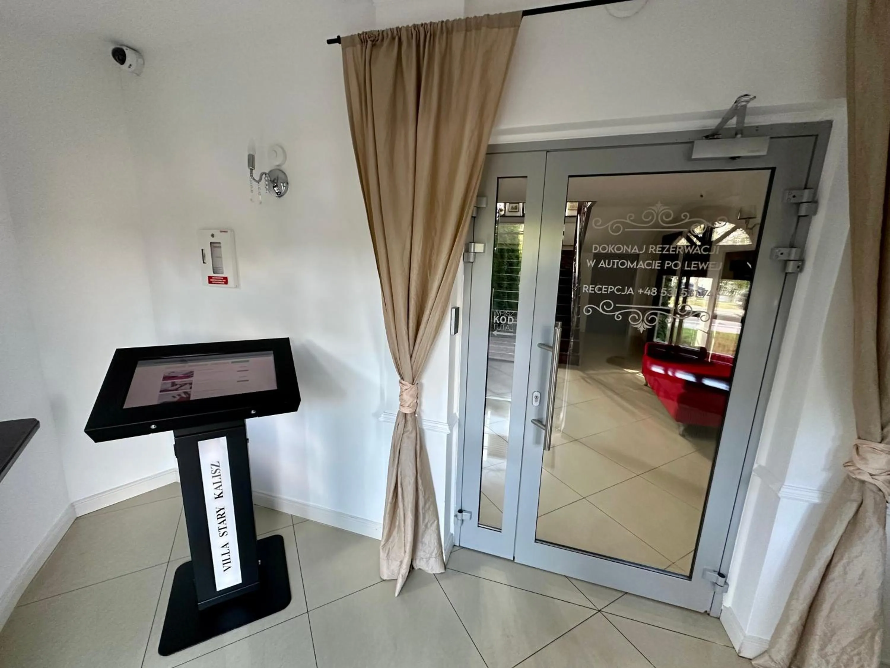 Facade/entrance, Bed in Villa Stary Kalisz