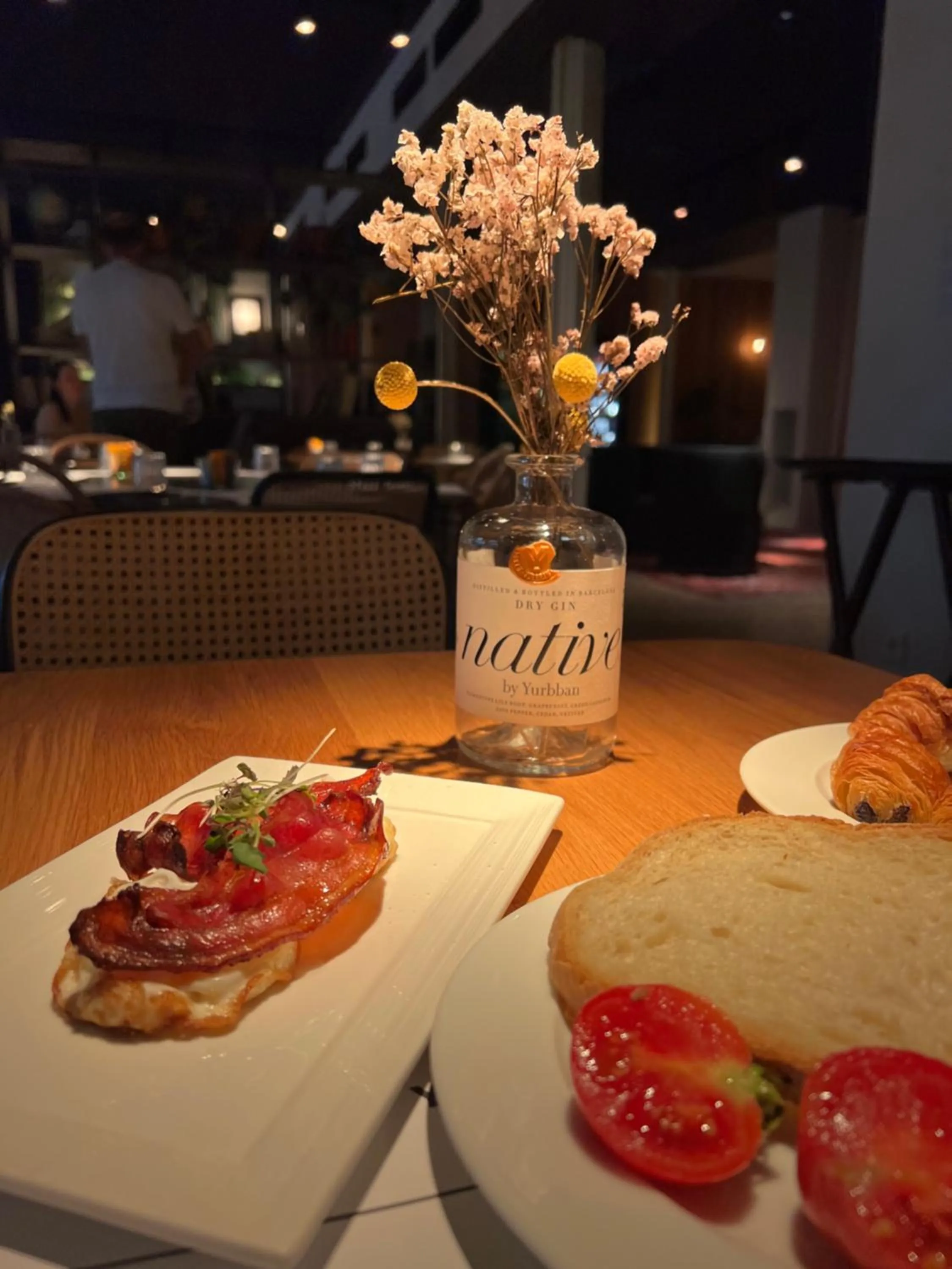 Food in Yurbban Ramblas Boutique Hotel