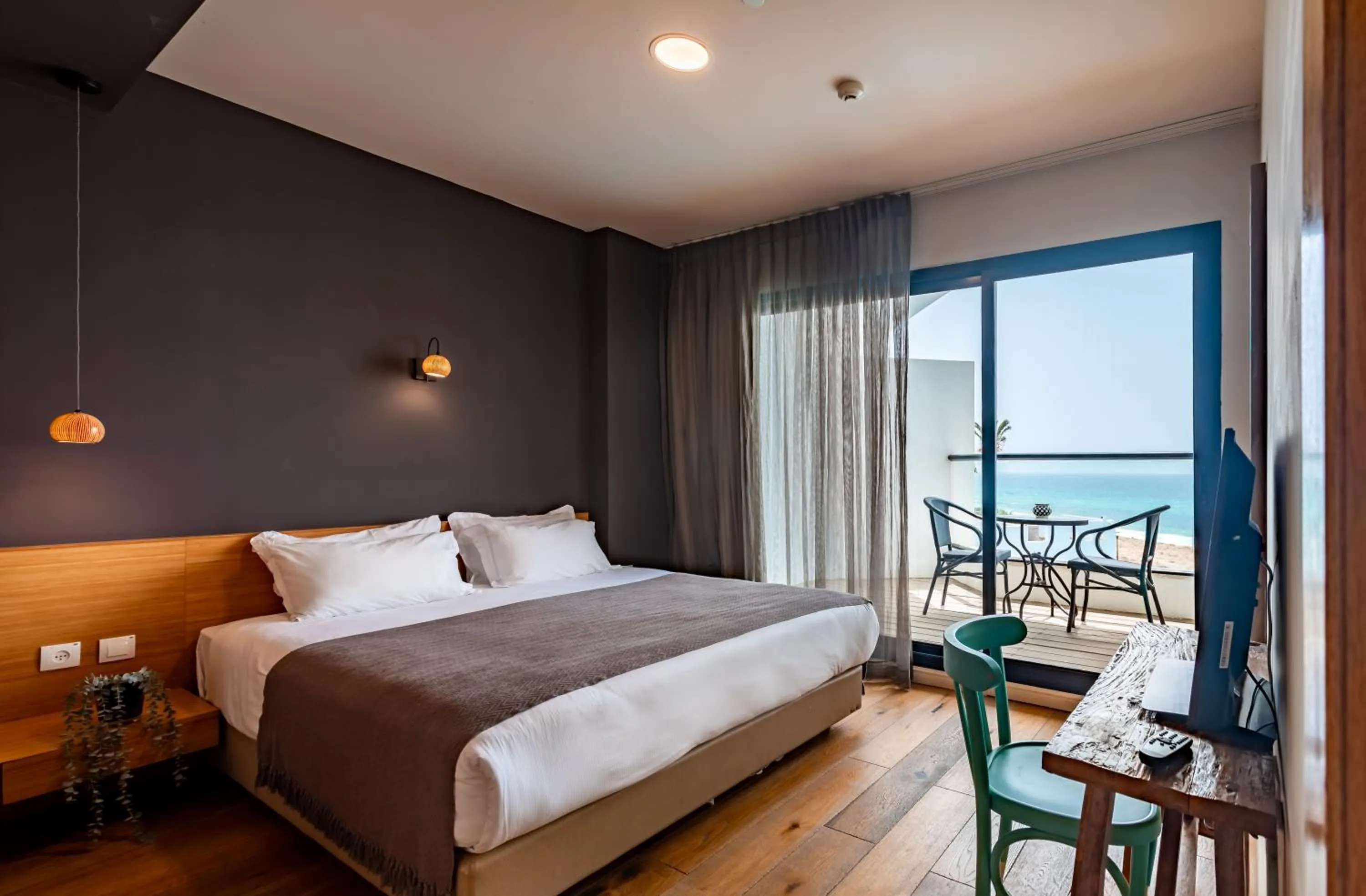 Bedroom, Bed in Jacob Sea Life Nahariya
