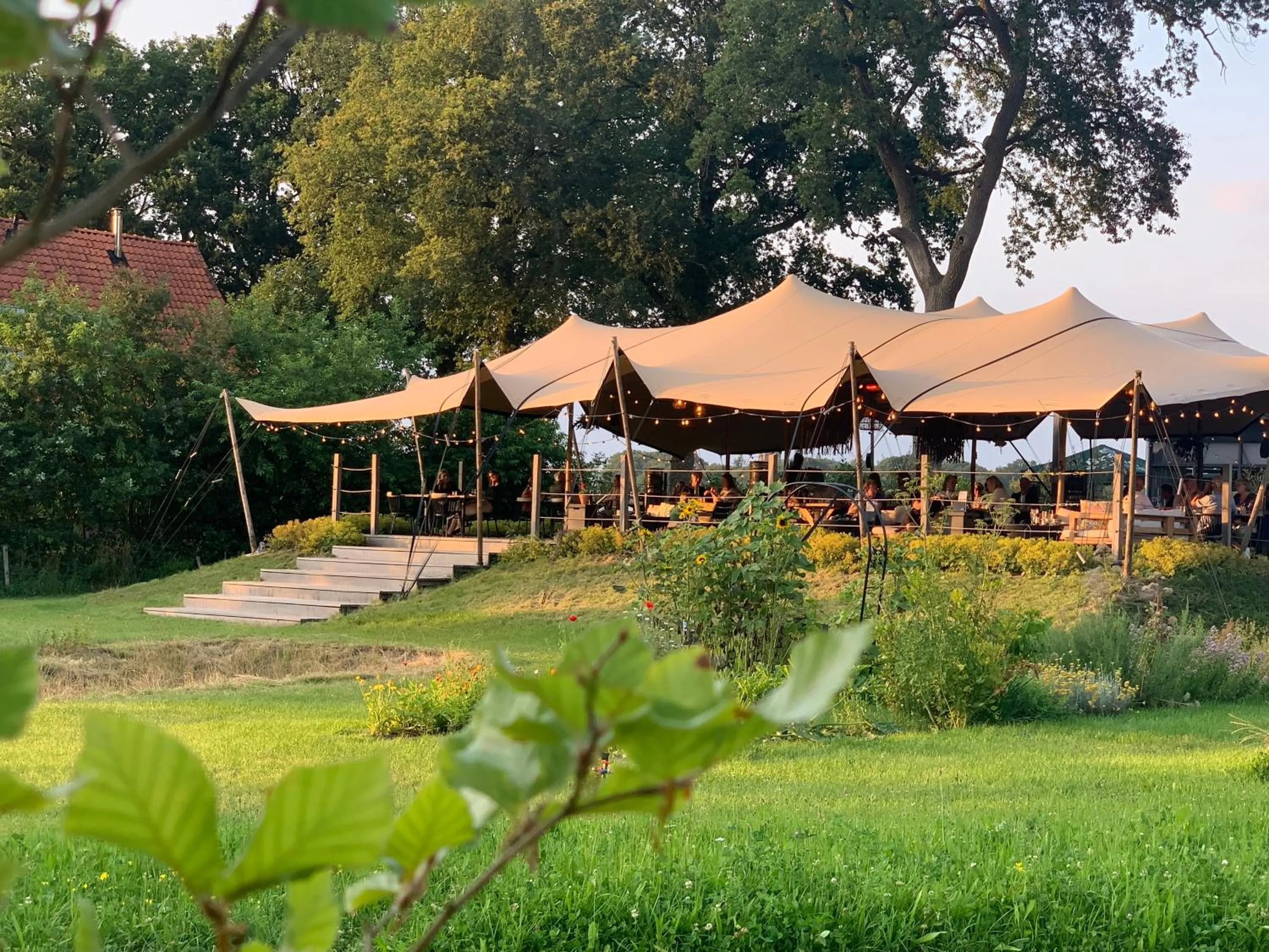 Garden in LUDIEK eten en slapen