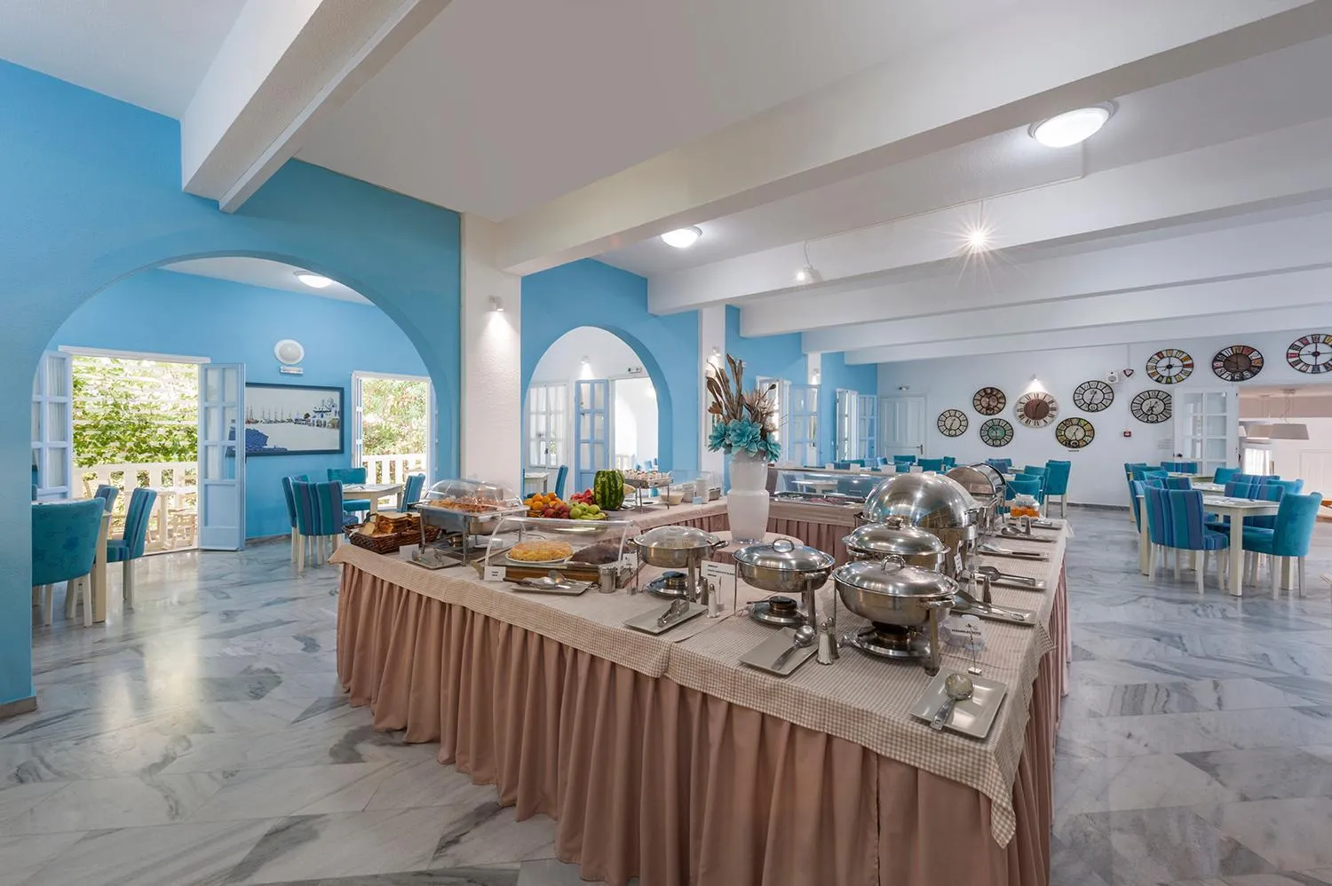 Restaurant/places to eat in Narges Hotel