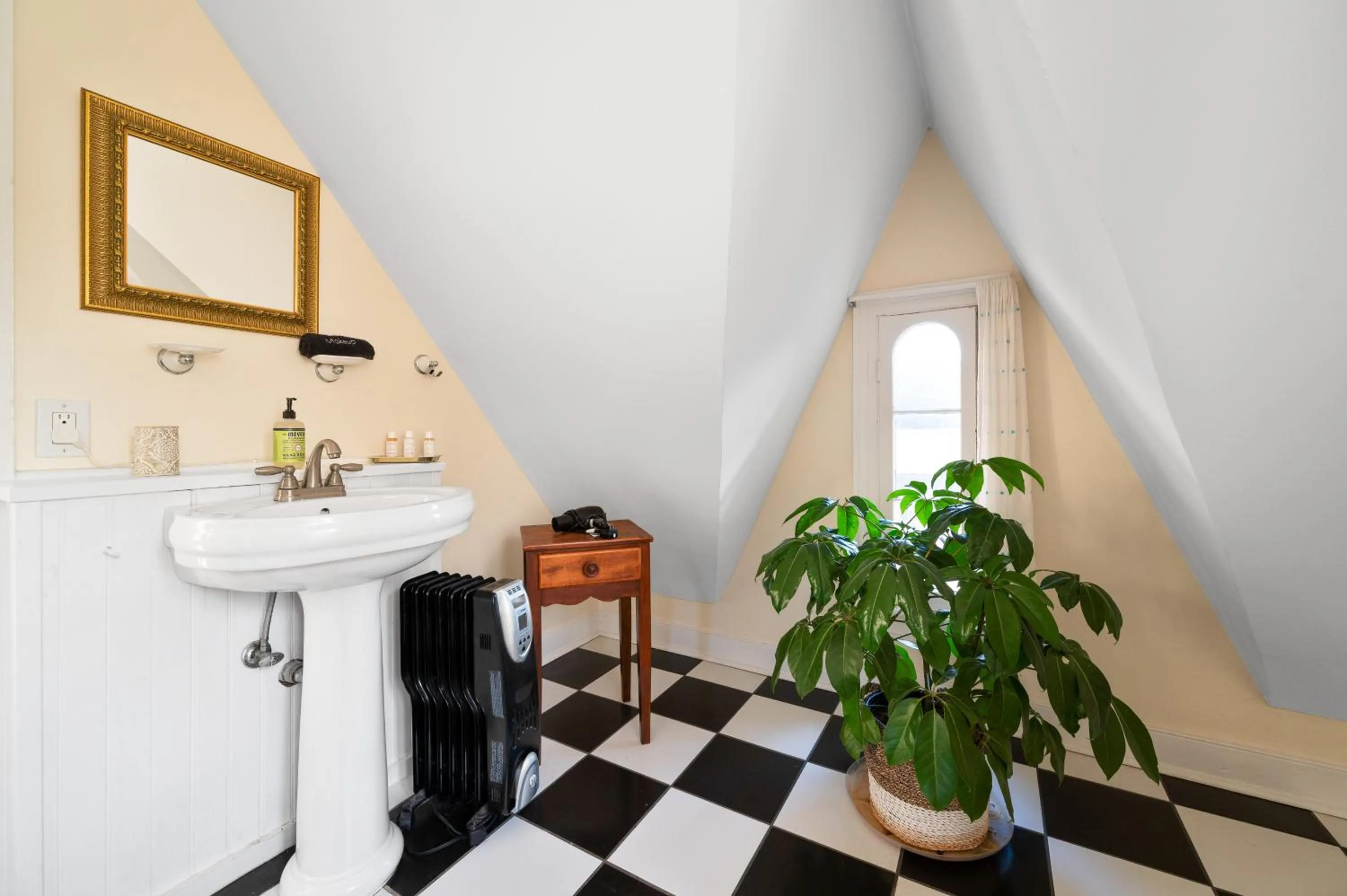 Bathroom in The Gables of Rhinebeck