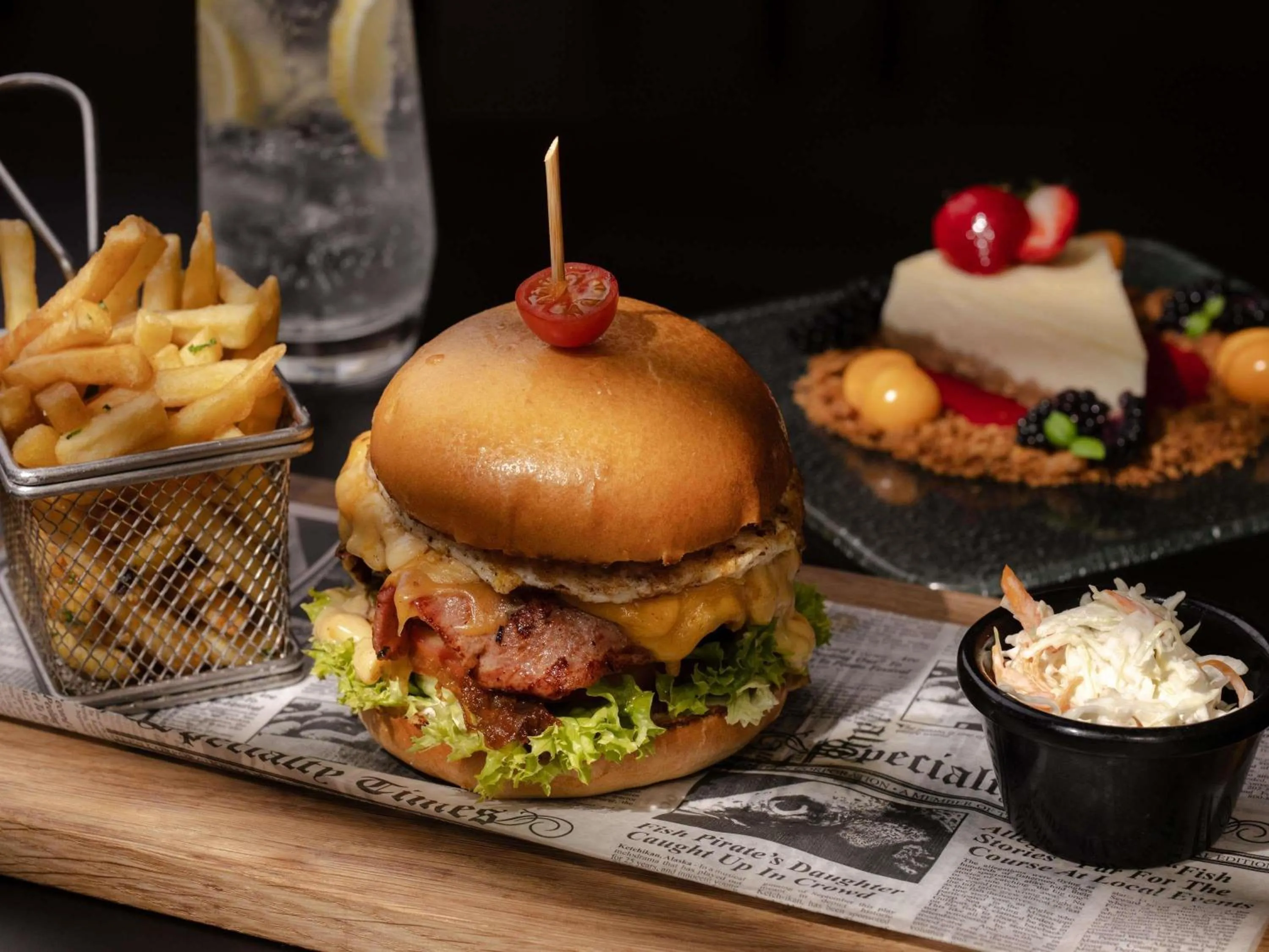 Restaurant/places to eat in Swissôtel Al Ghurair Dubai - Deira & Creek