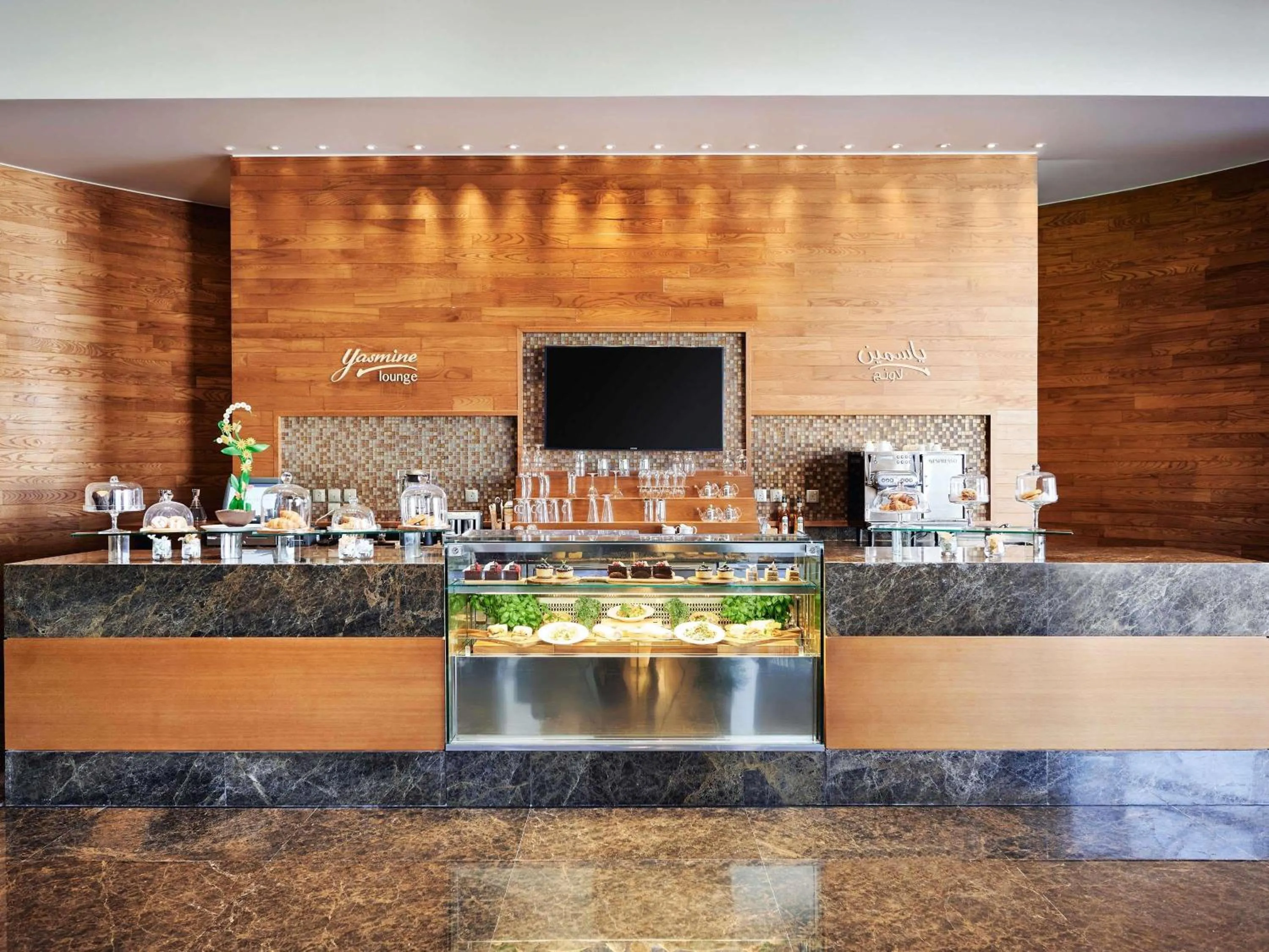 Restaurant/places to eat in Swissôtel Al Ghurair Dubai - Deira & Creek