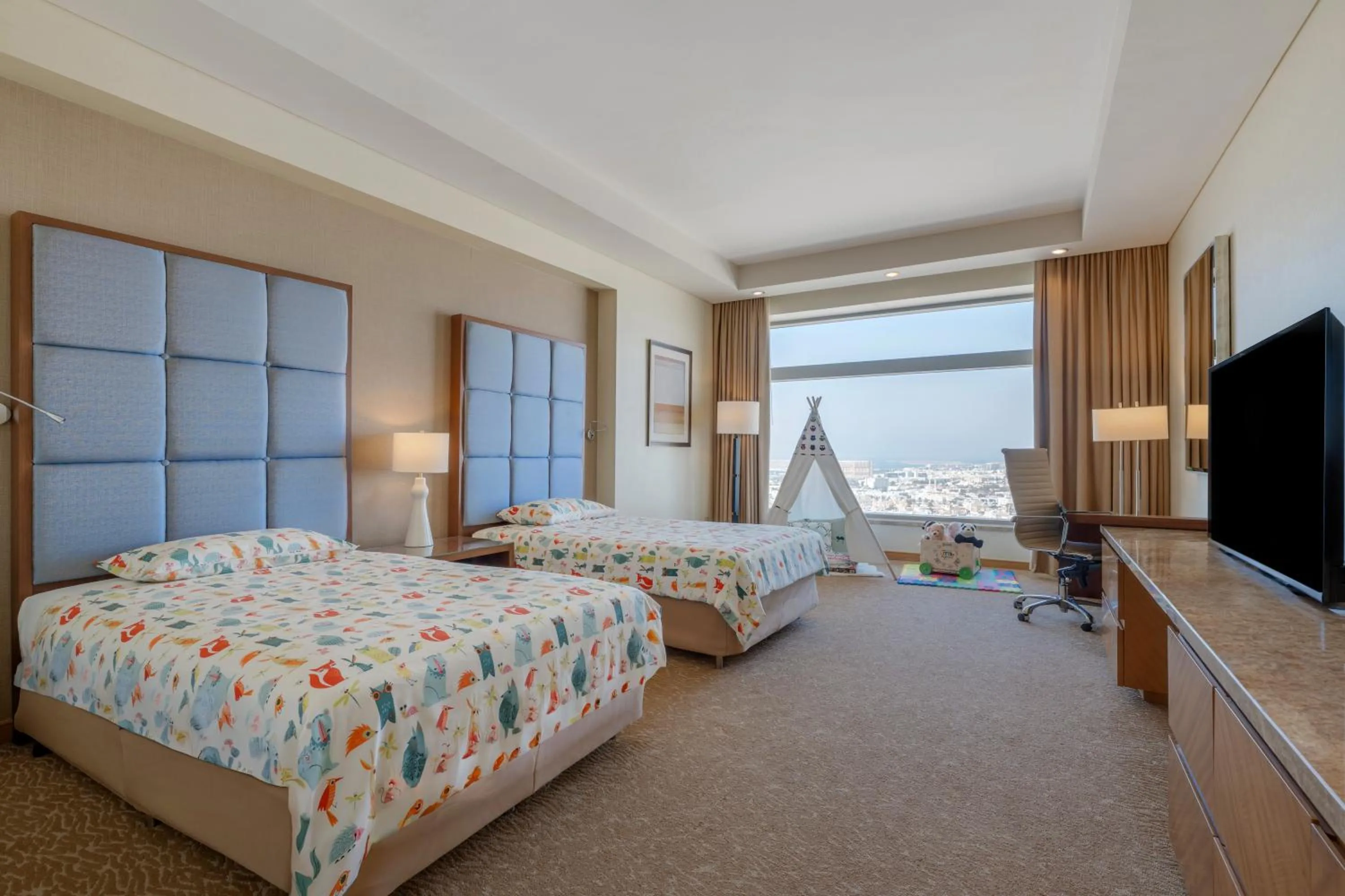 Bedroom, Bed in Swissôtel Al Ghurair Dubai - Deira & Creek