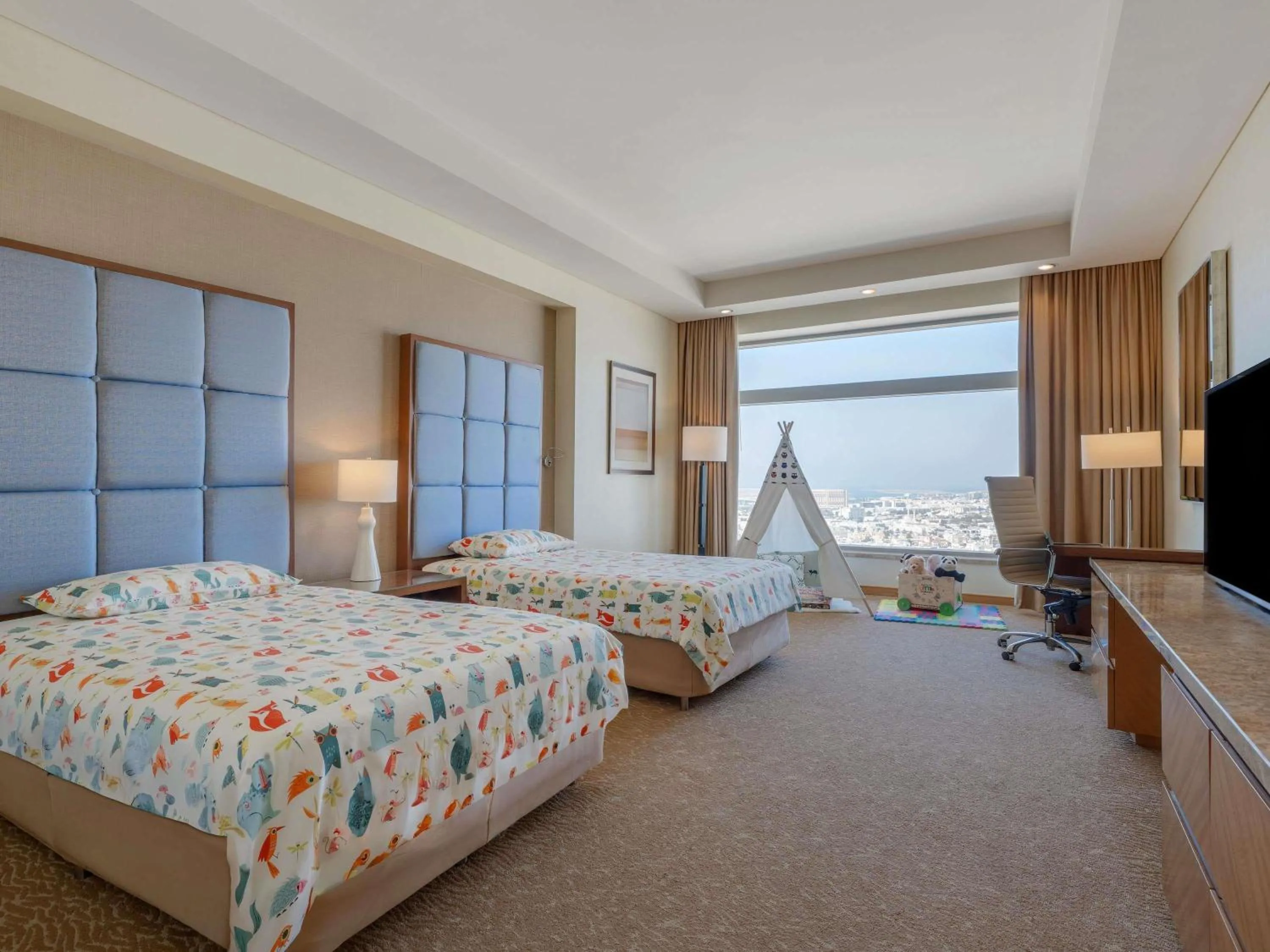 Bedroom, Bed in Swissôtel Al Ghurair Dubai - Deira & Creek