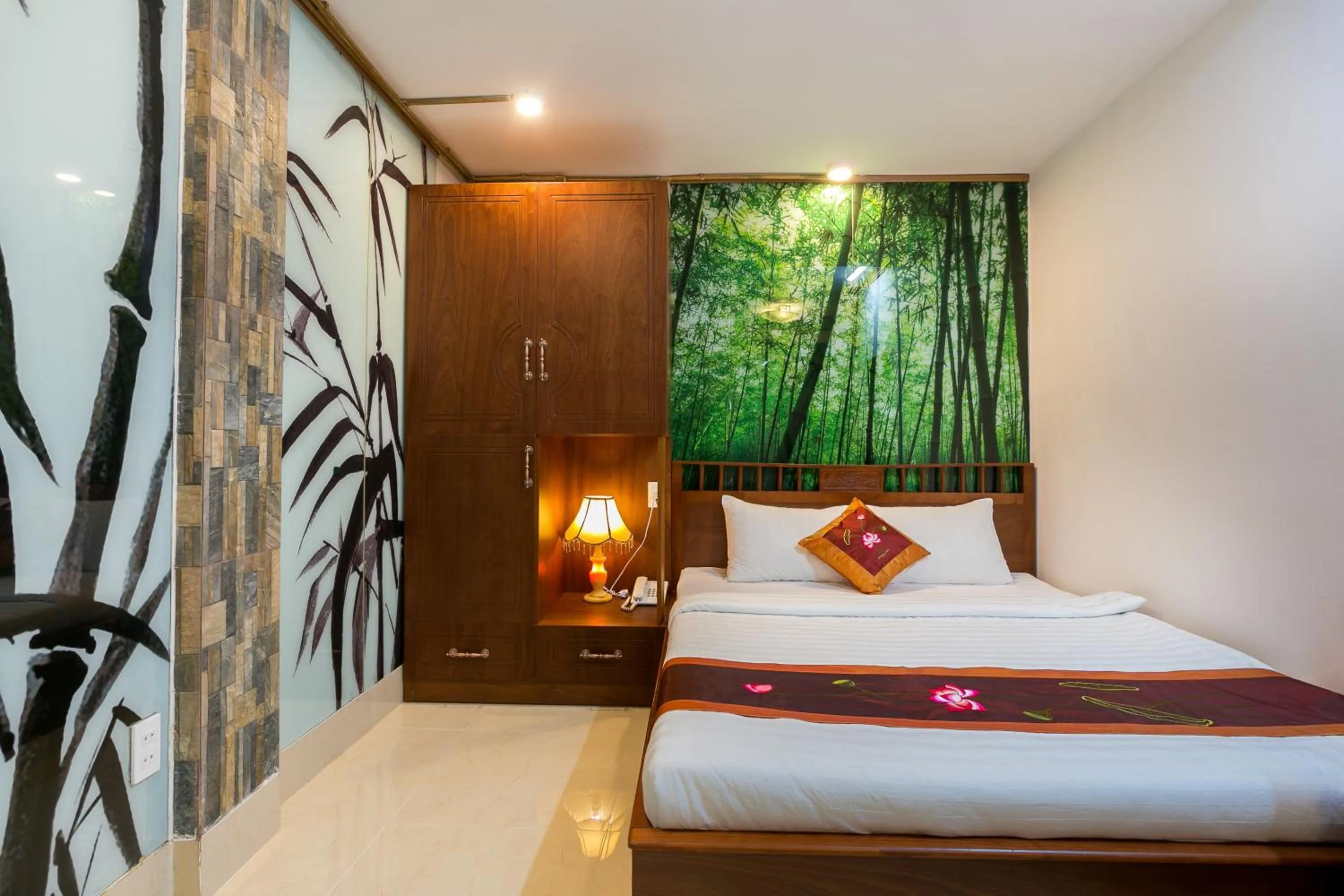 Bed in Indochine Ben Thanh Hotel & Apartments