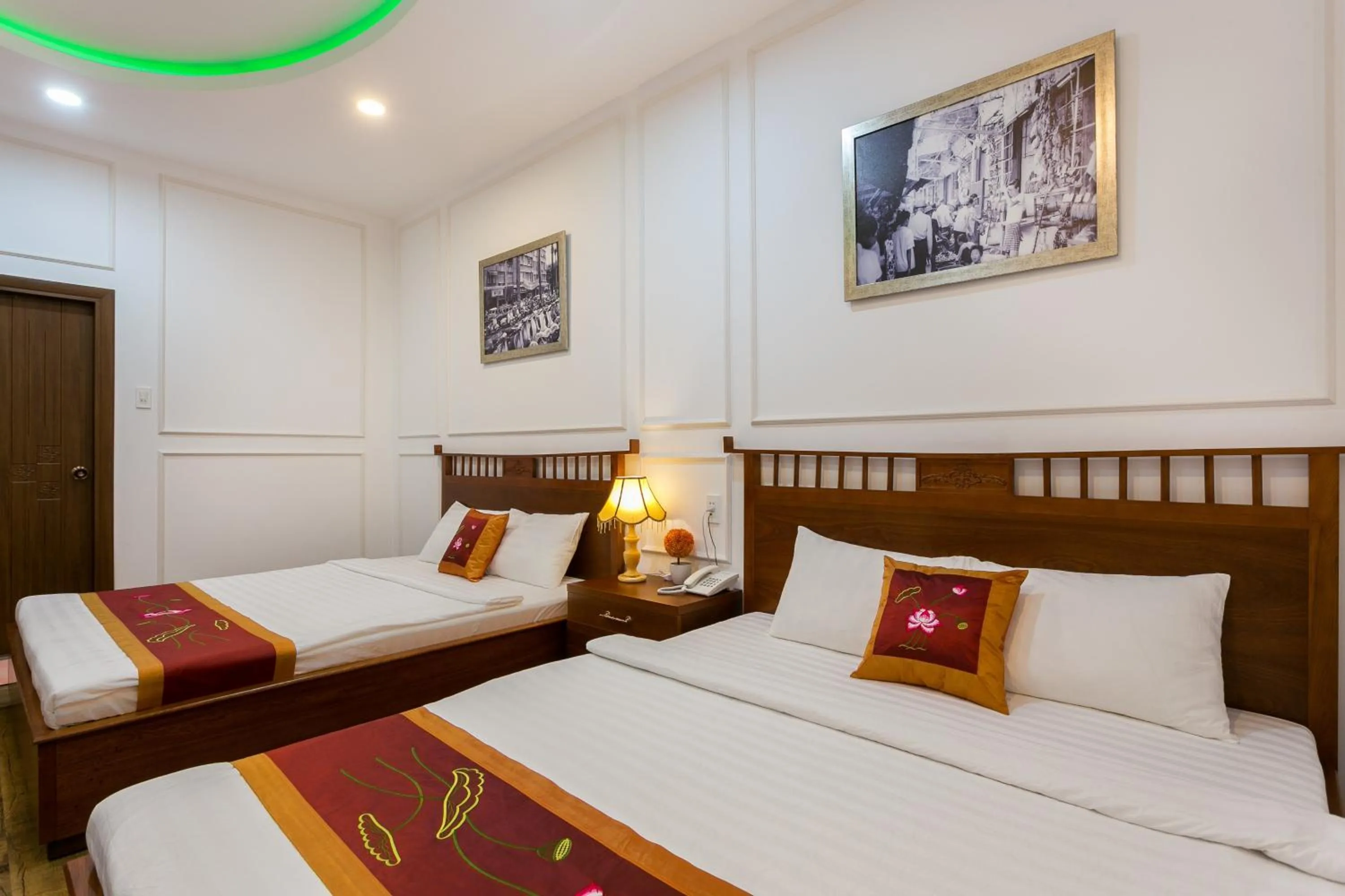 Bed in Indochine Ben Thanh Hotel & Apartments