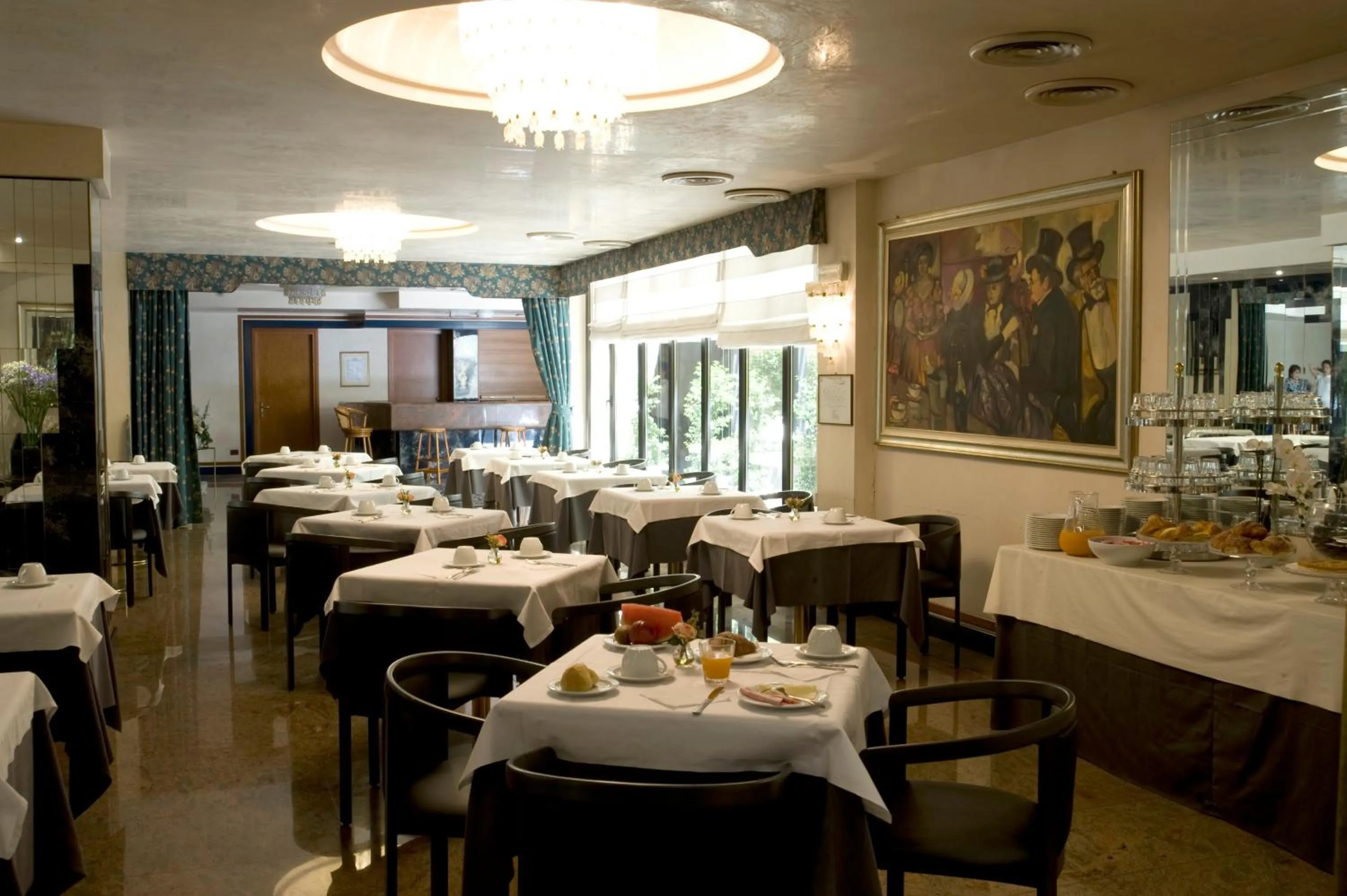 Restaurant/places to eat in Hotel Leonardo Da Vinci