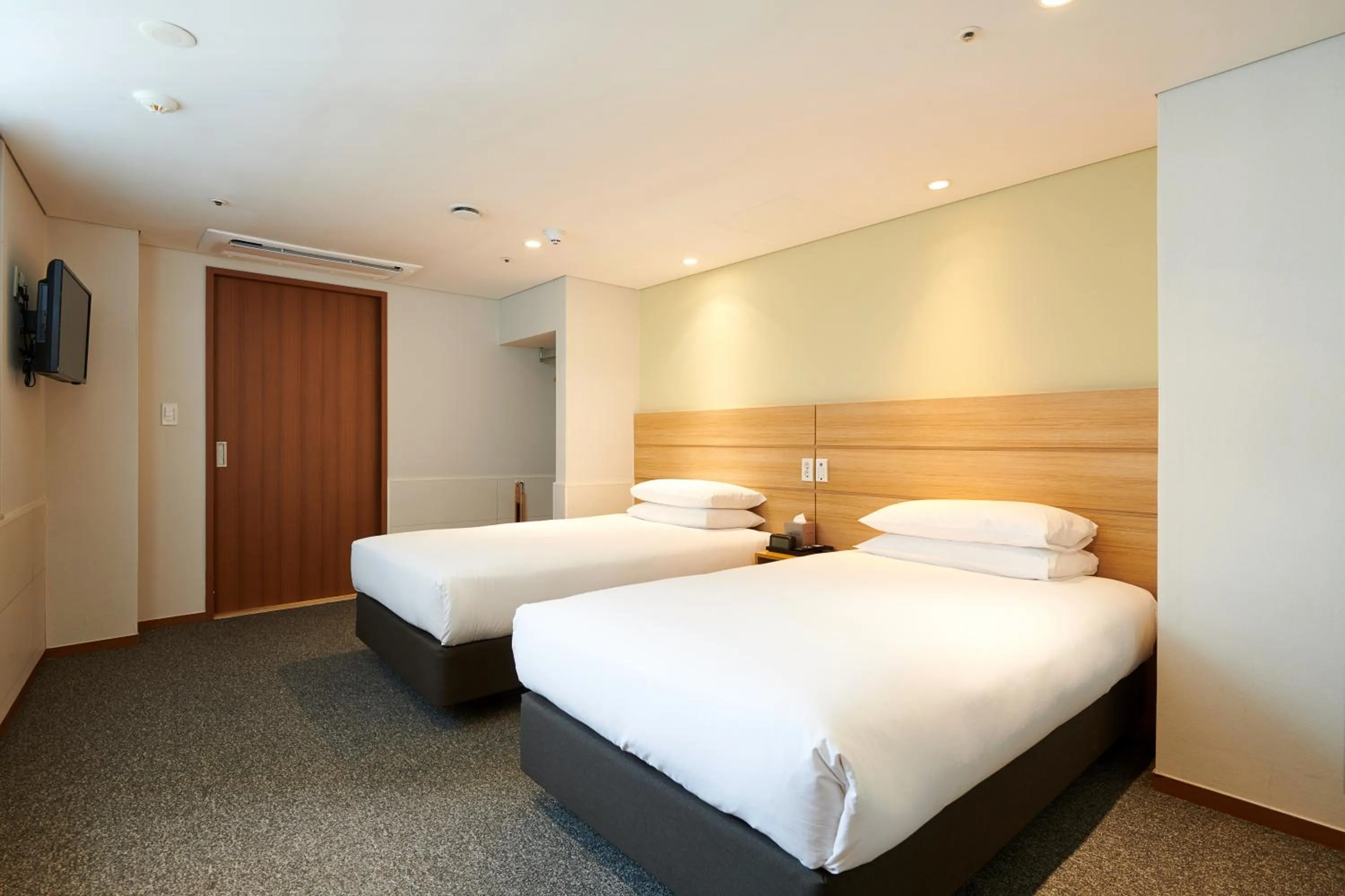 Bed in Nine Tree by Parnas Seoul Myeongdong 1