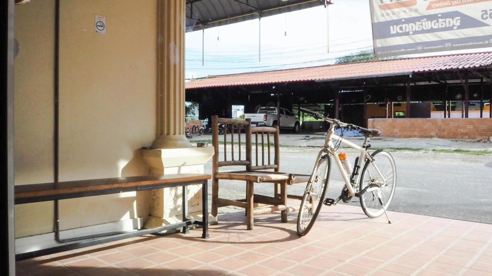 Facade/entrance in Kantawan House