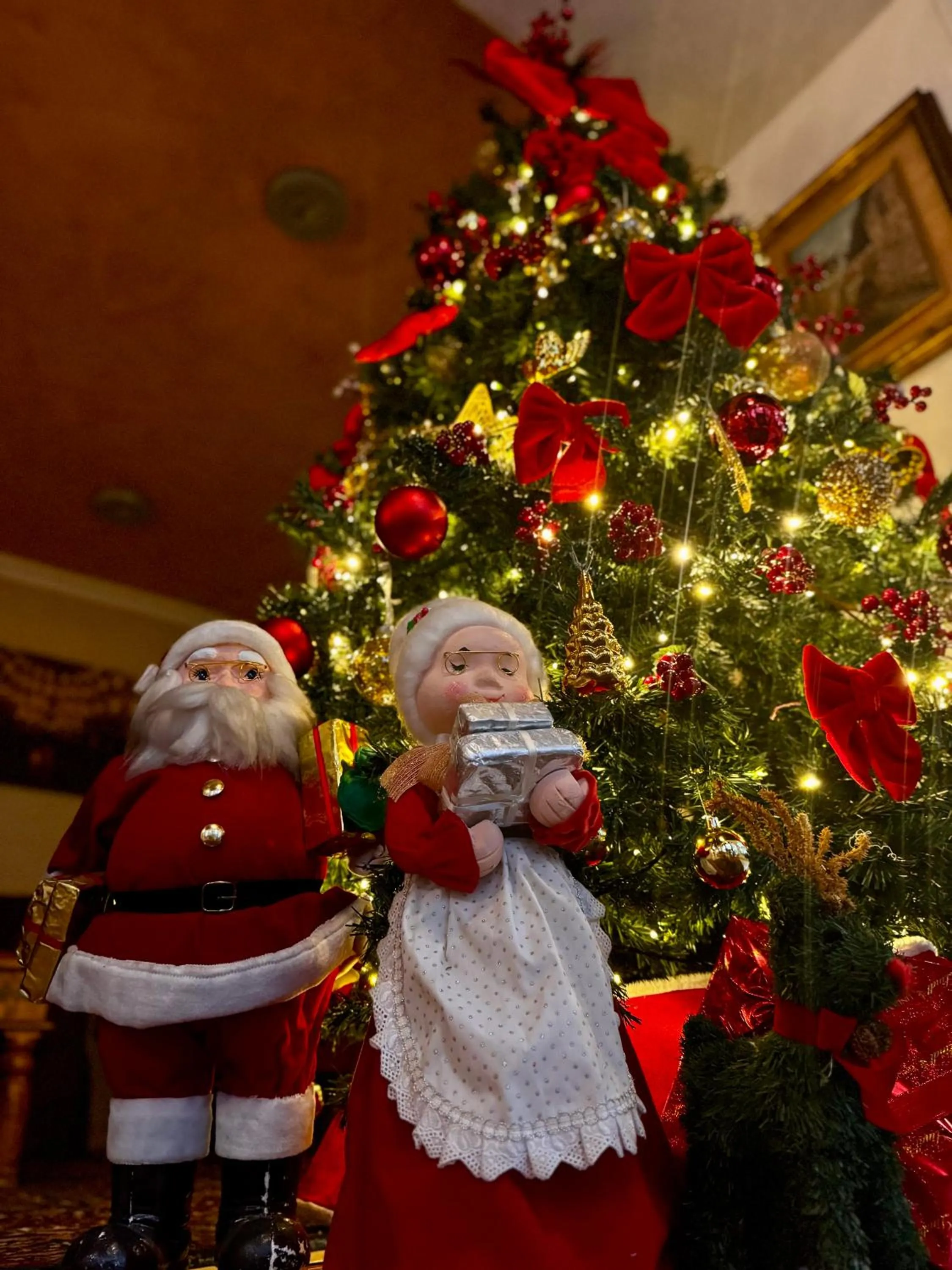 People in Hotel Ristorante La Grotta